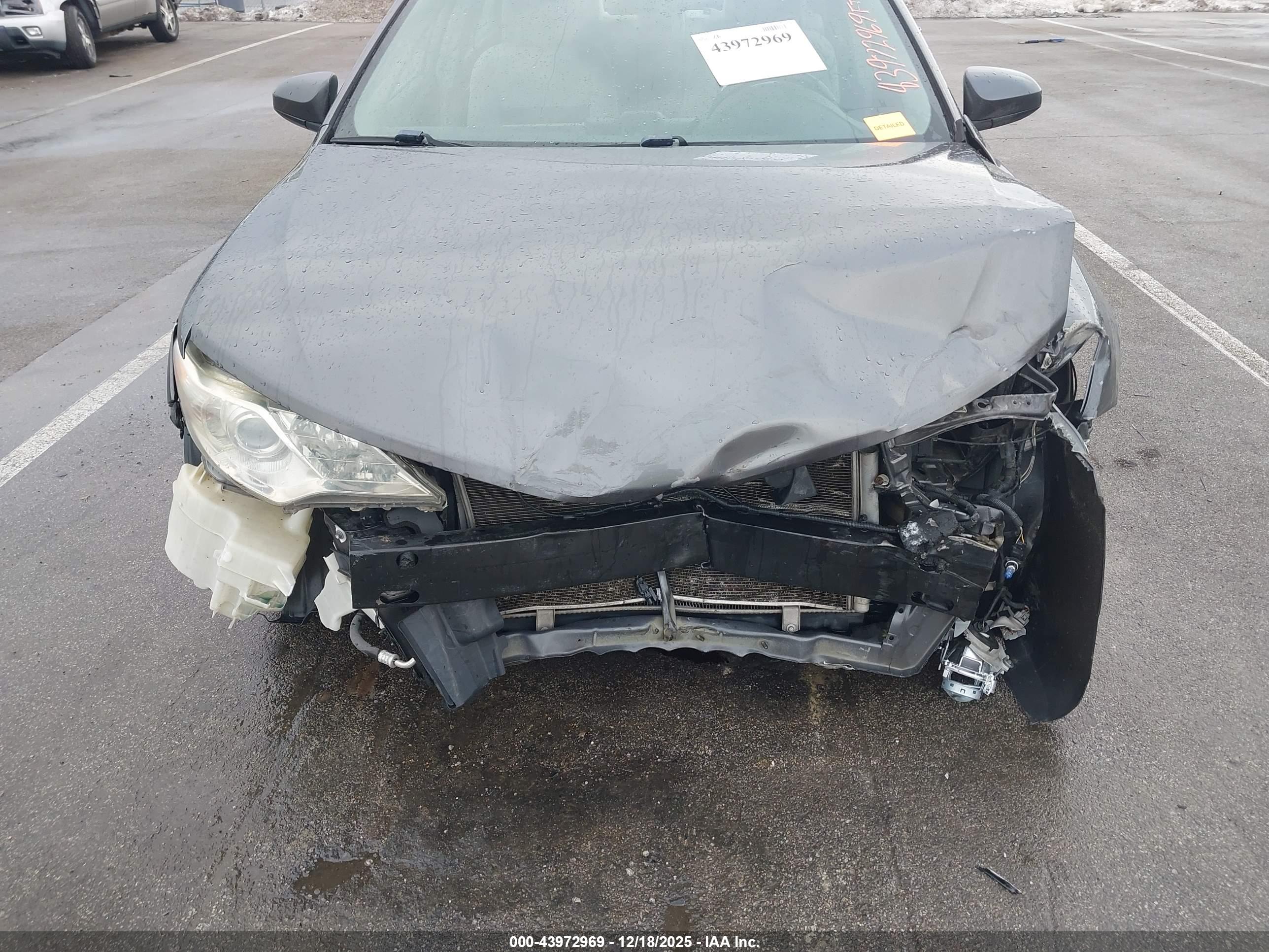 TOYOTA CAMRY image 6
