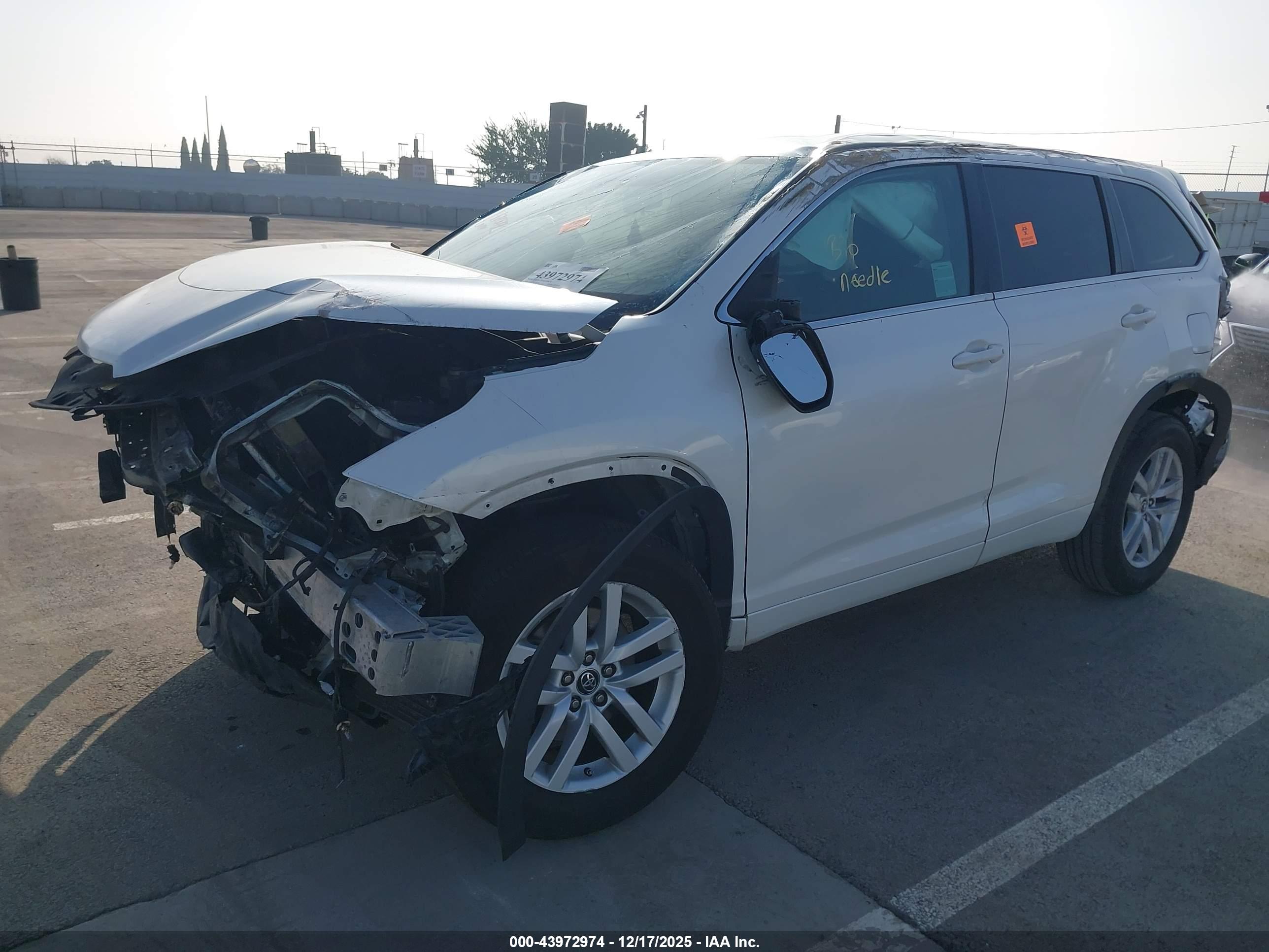 TOYOTA HIGHLANDER image 2