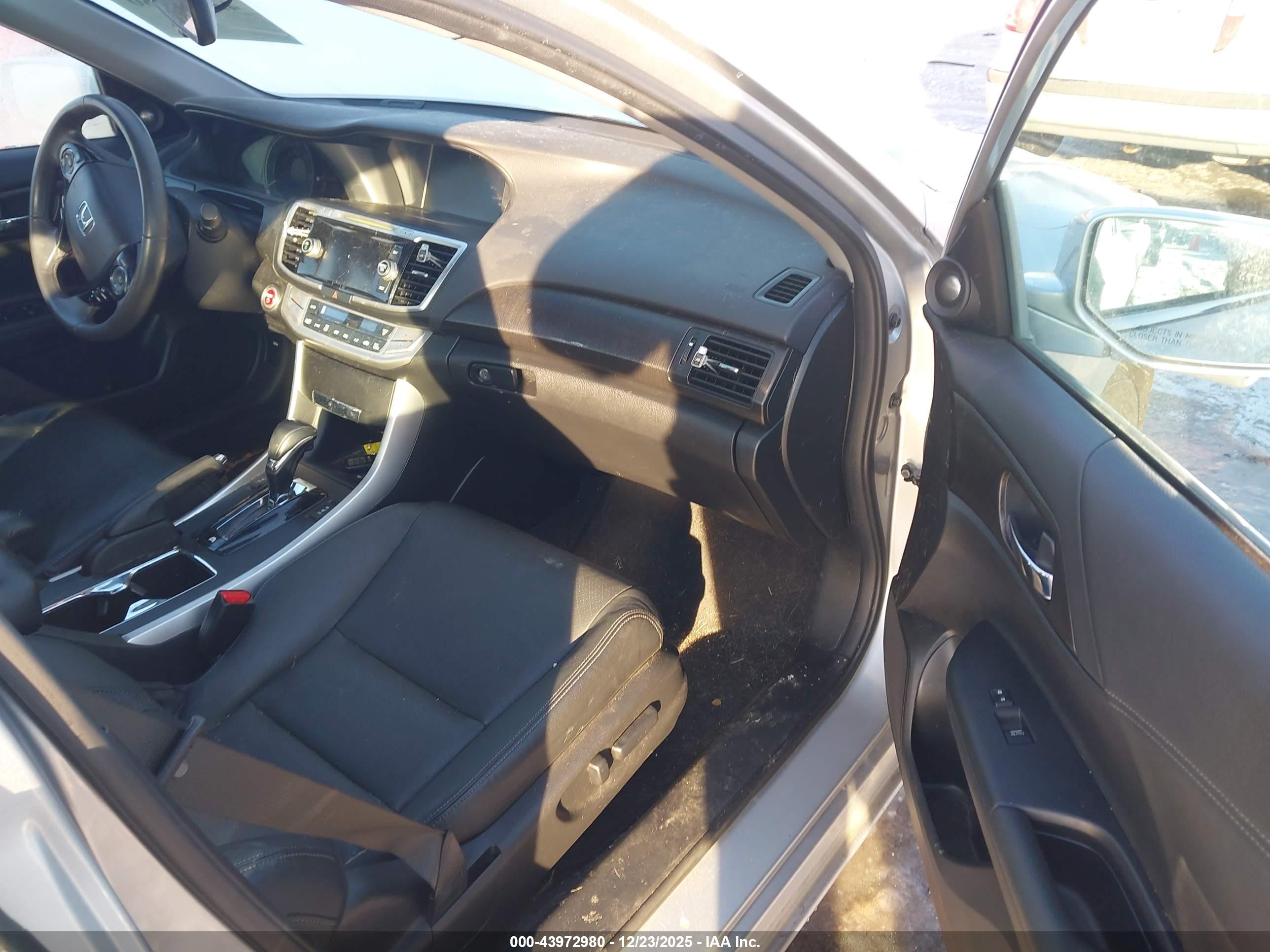 HONDA ACCORD image 5