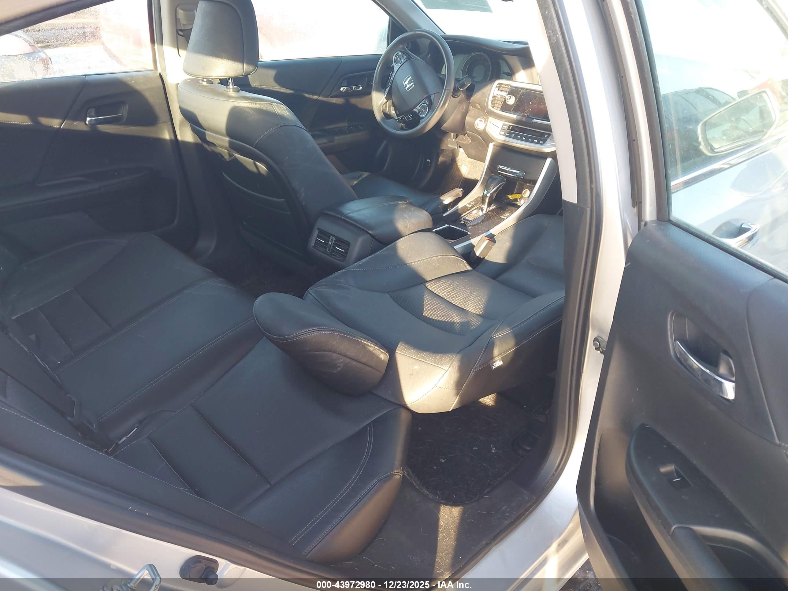HONDA ACCORD image 8