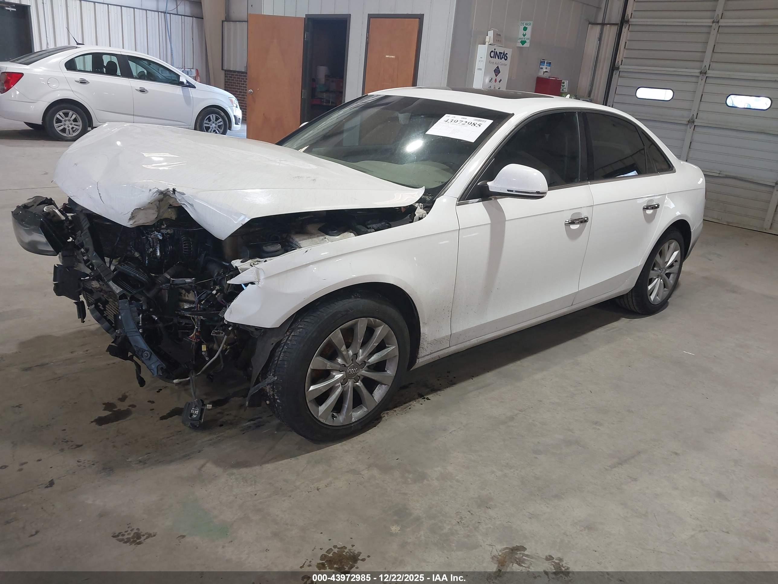 AUDI A4 image 2