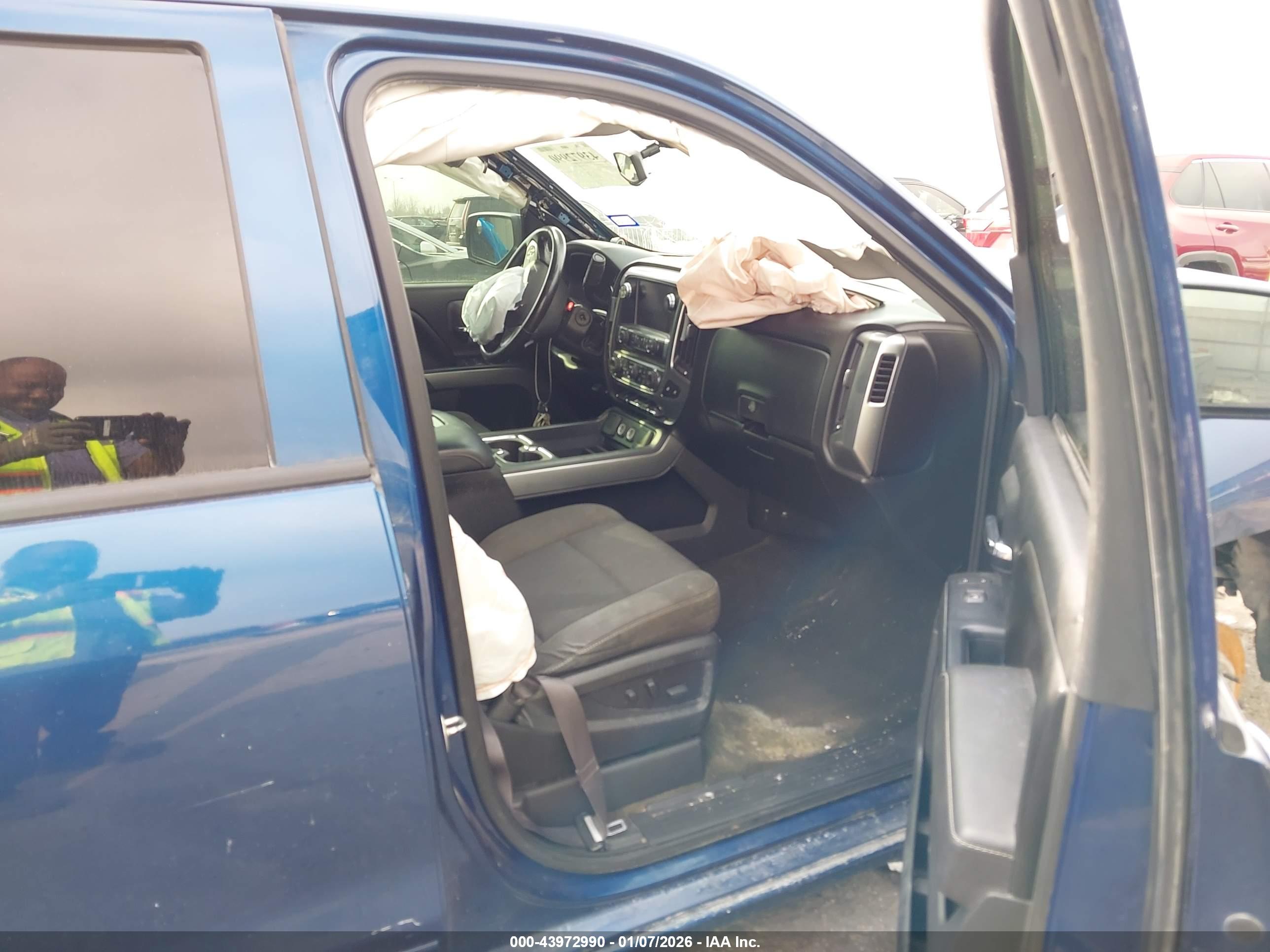 CHEVROLET SILVERADO image 5
