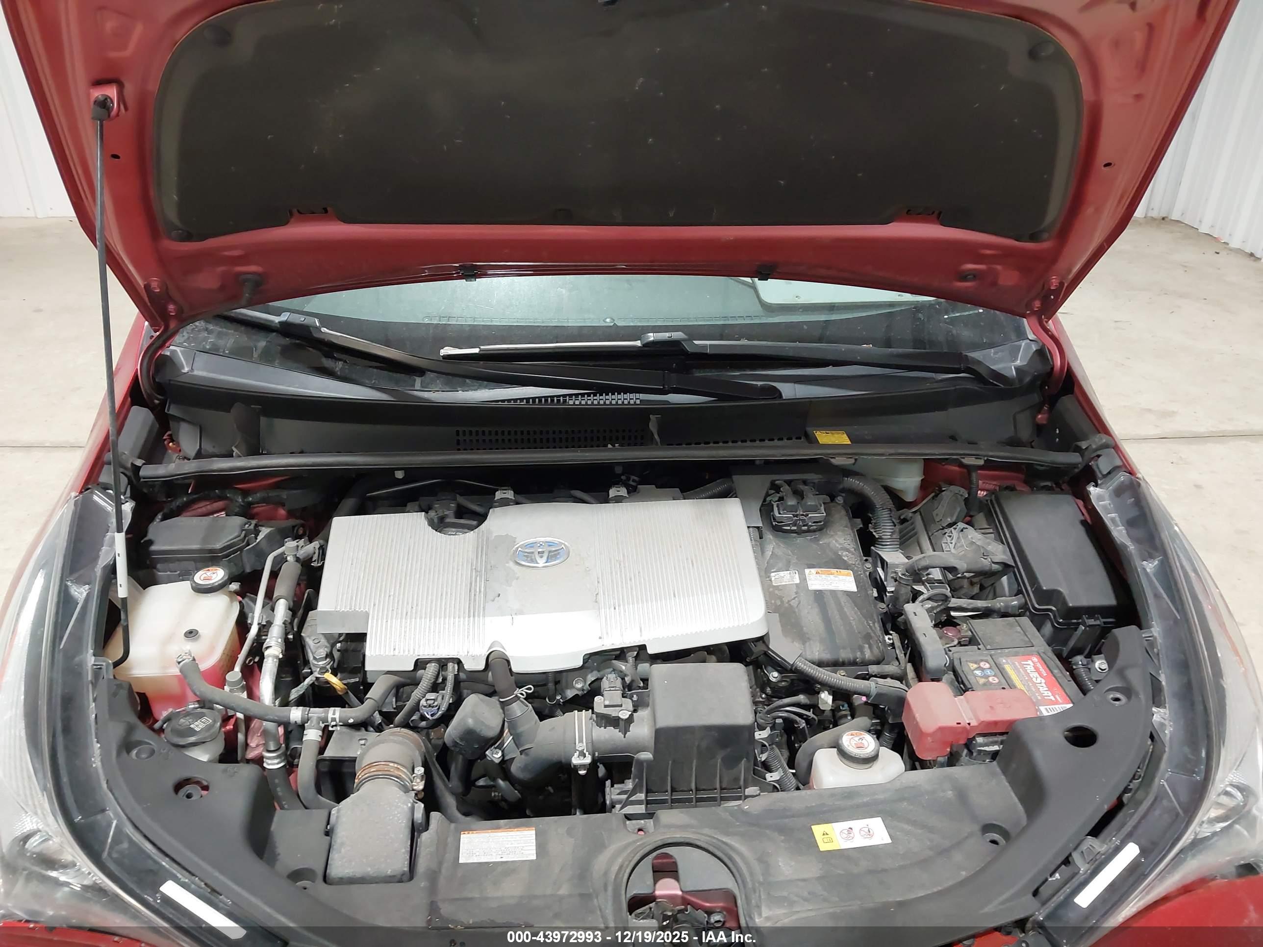 TOYOTA PRIUS image 10