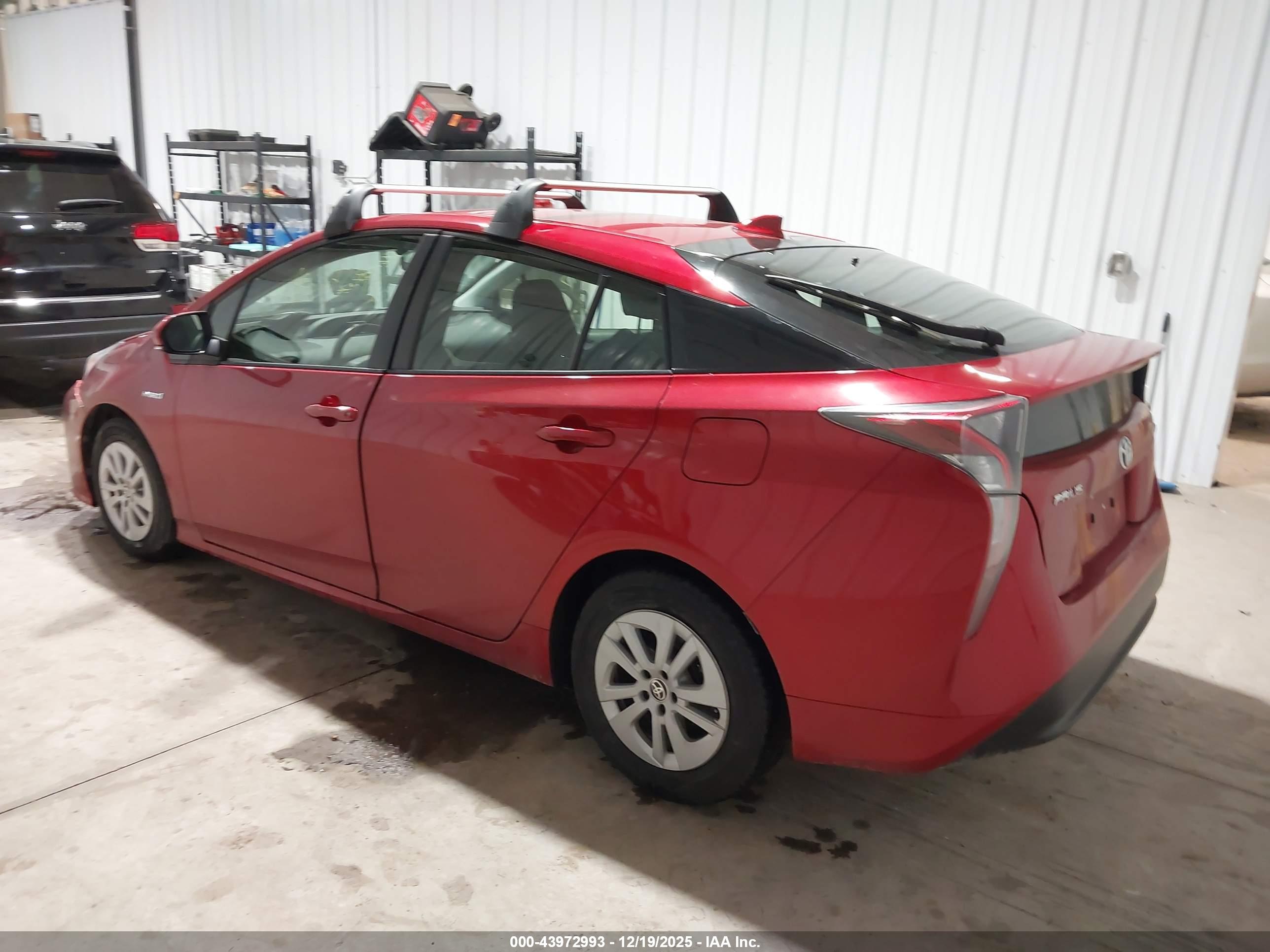 TOYOTA PRIUS image 3