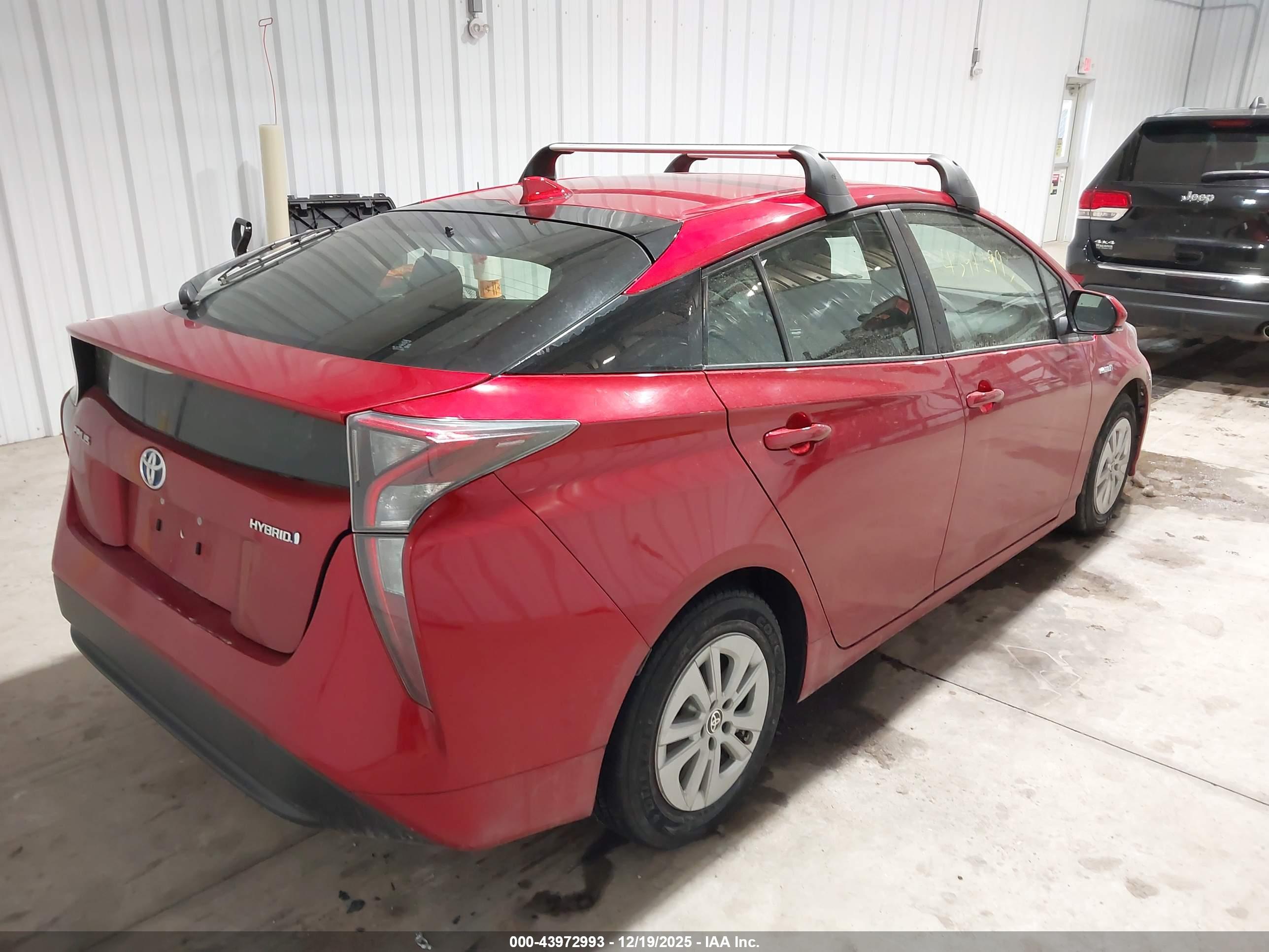 TOYOTA PRIUS image 4