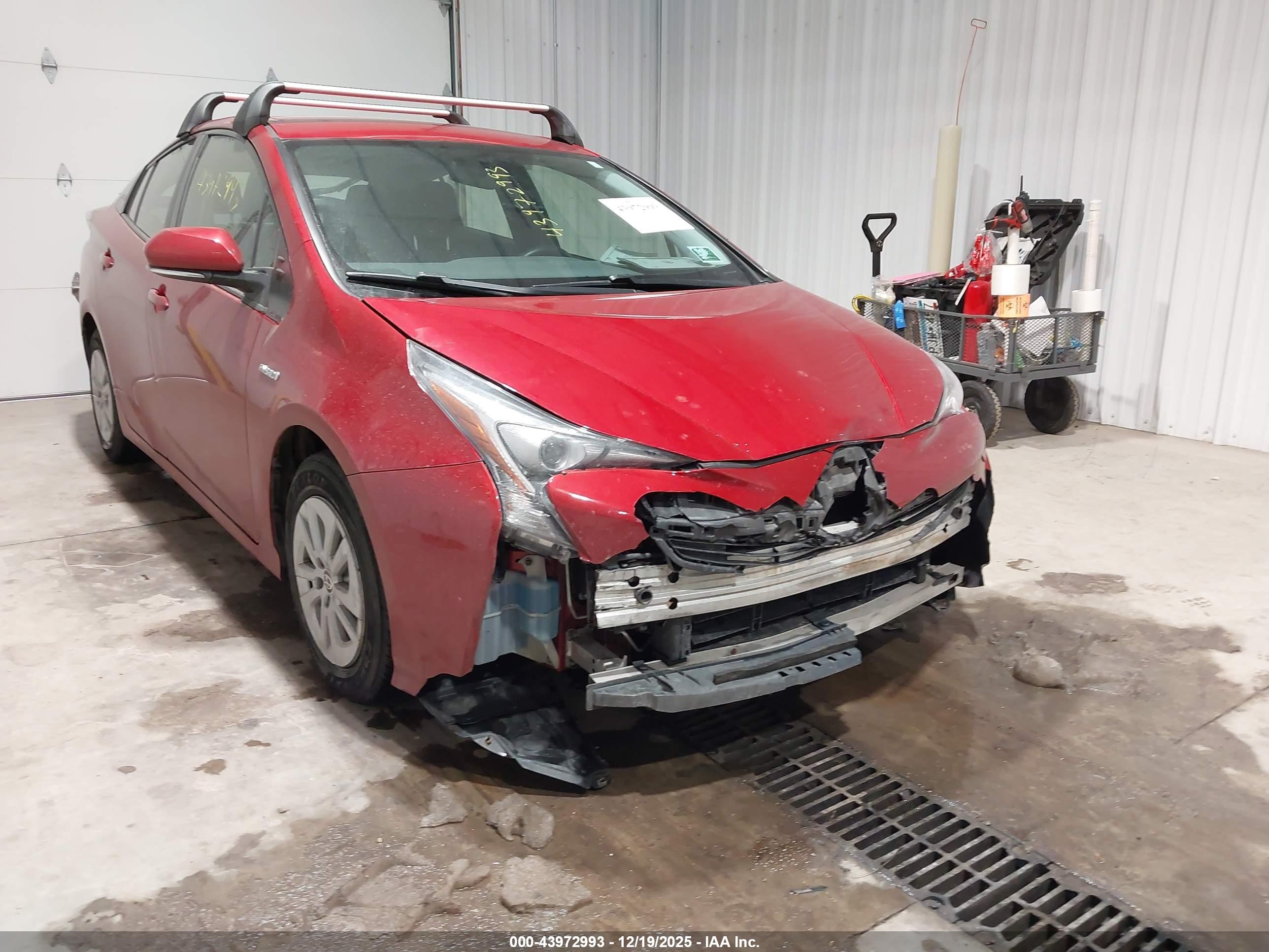 TOYOTA PRIUS image 6