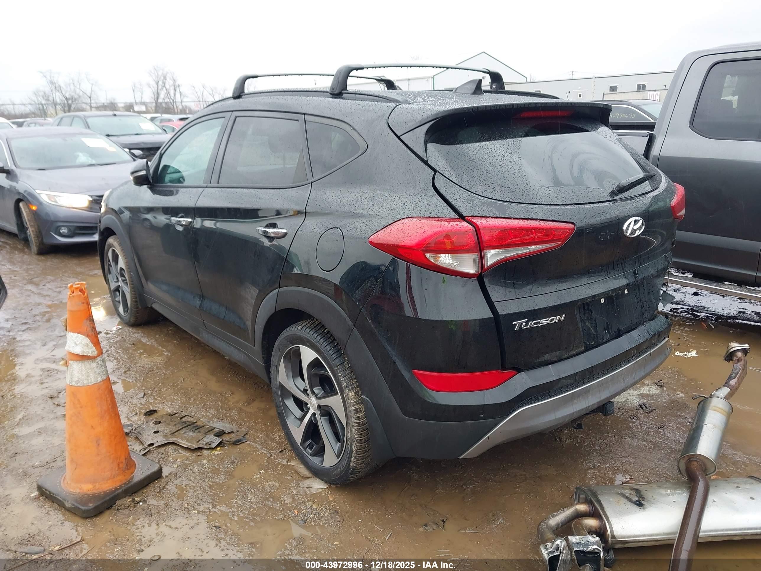 HYUNDAI TUCSON image 3