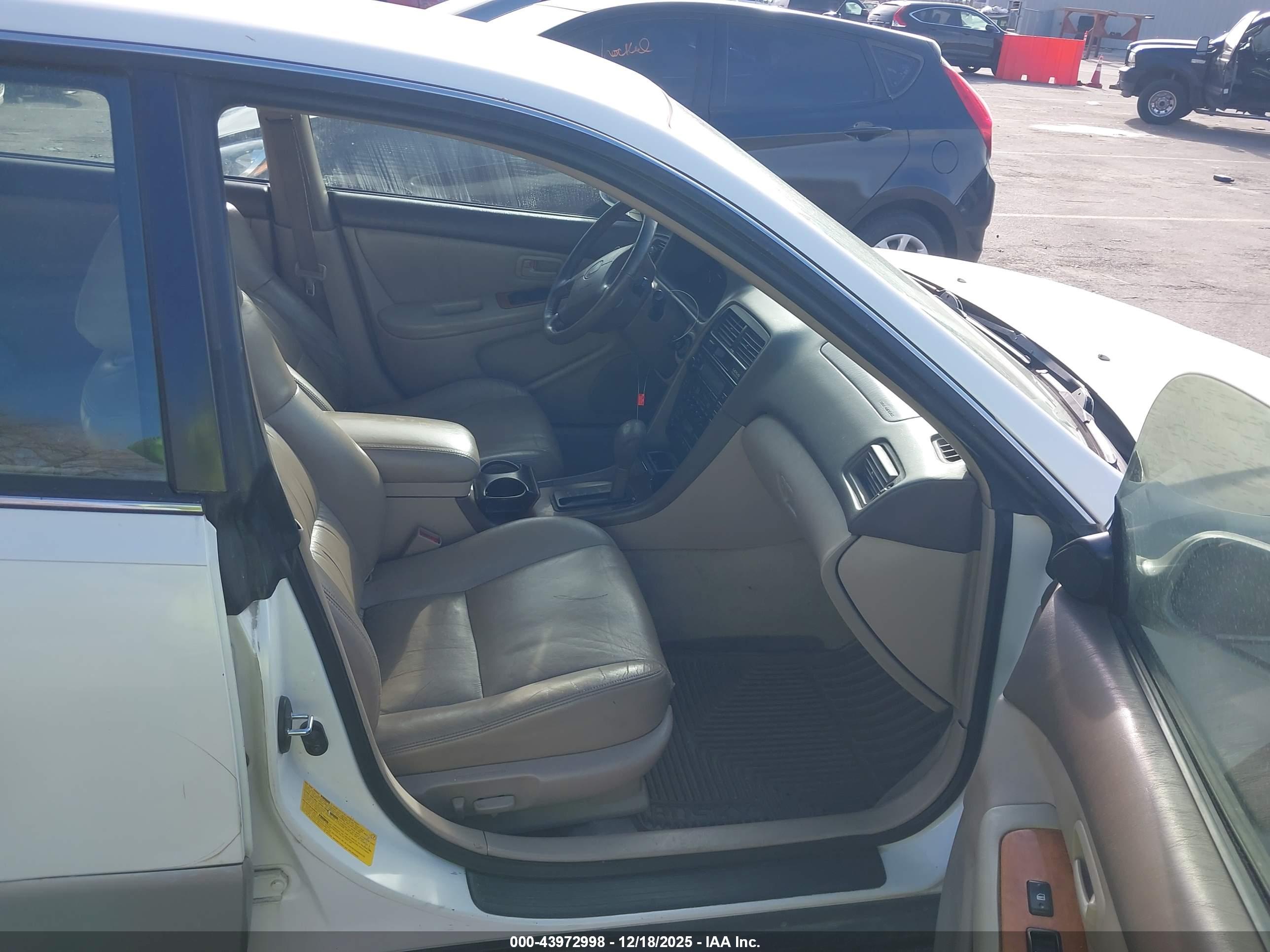 LEXUS ES image 5