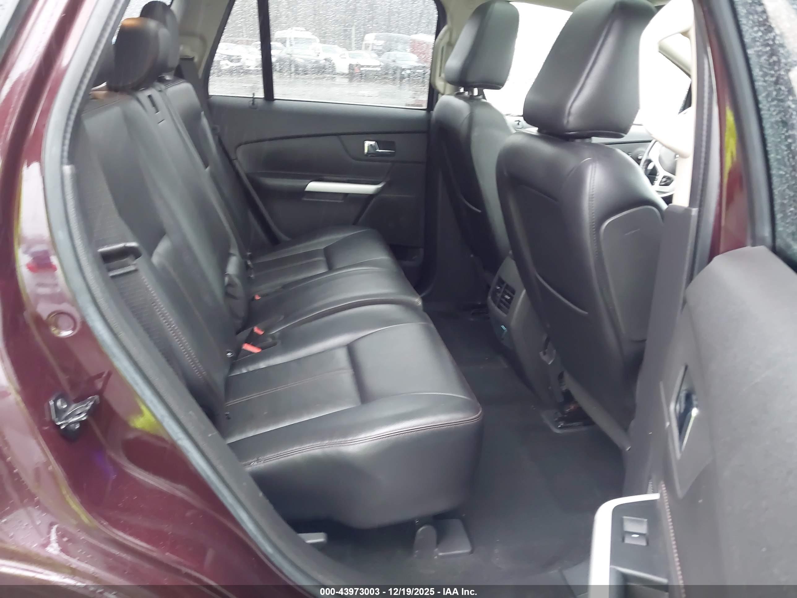FORD EDGE image 8
