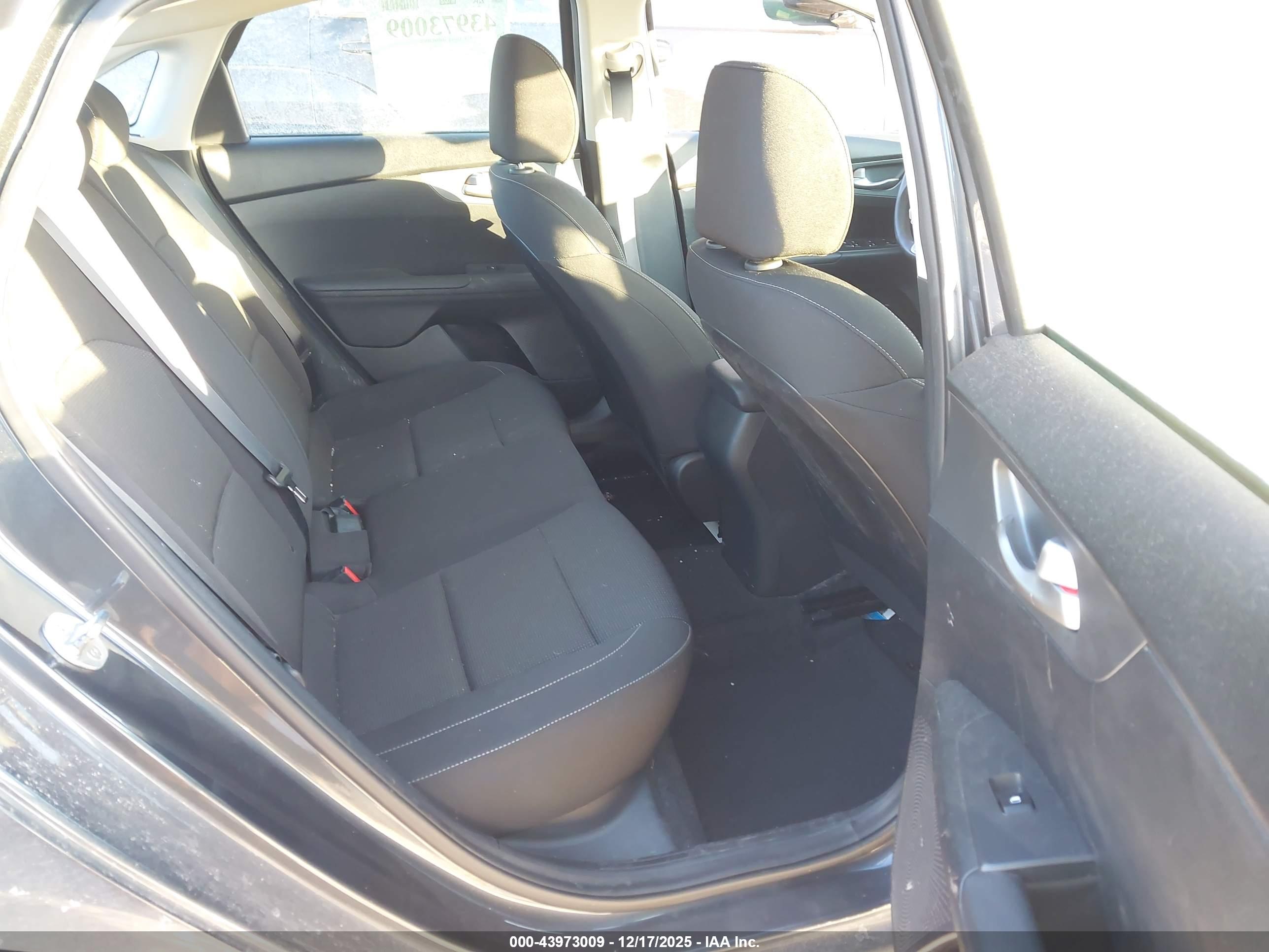 KIA FORTE image 8