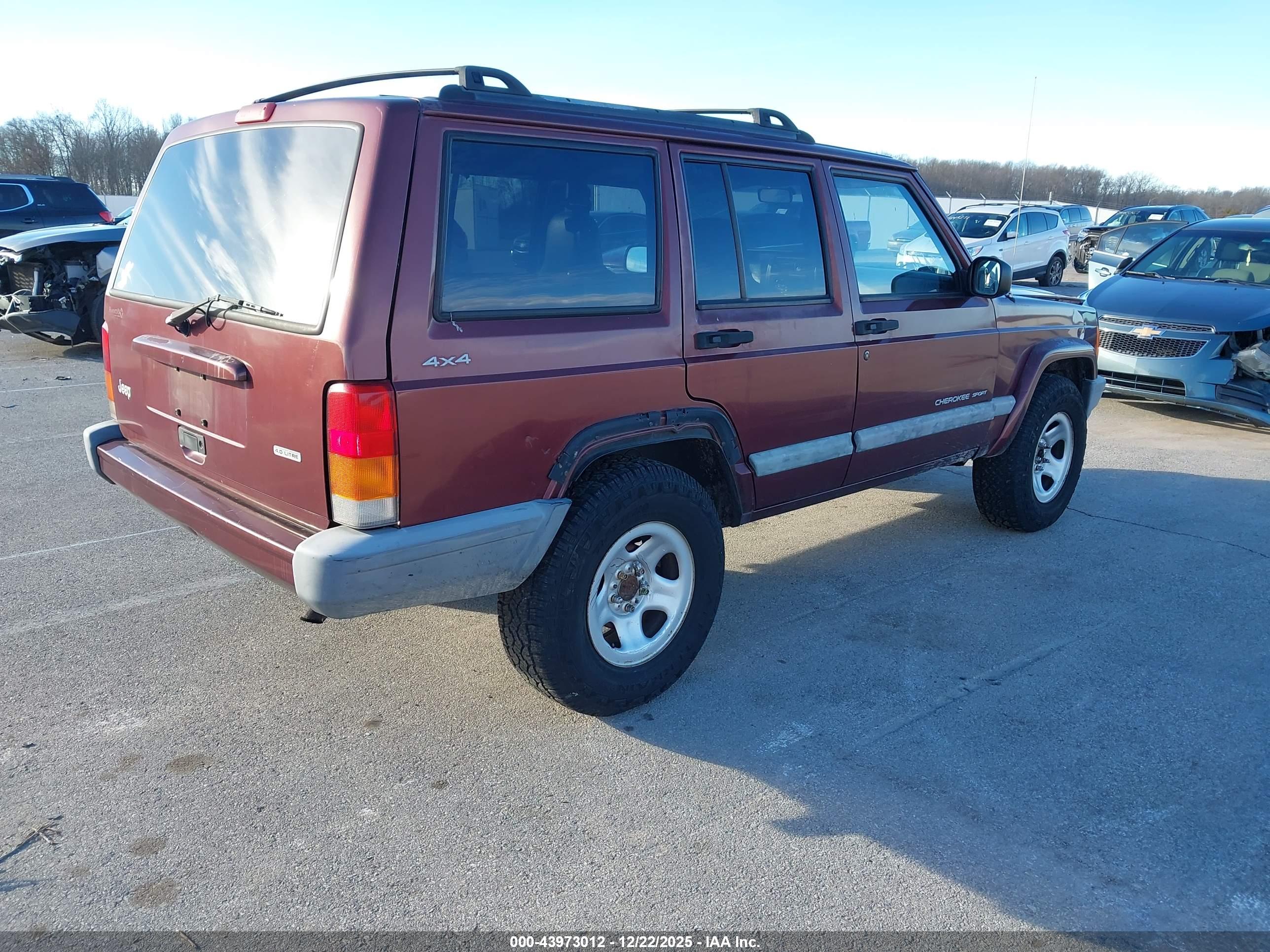 JEEP CHEROKEE image 4