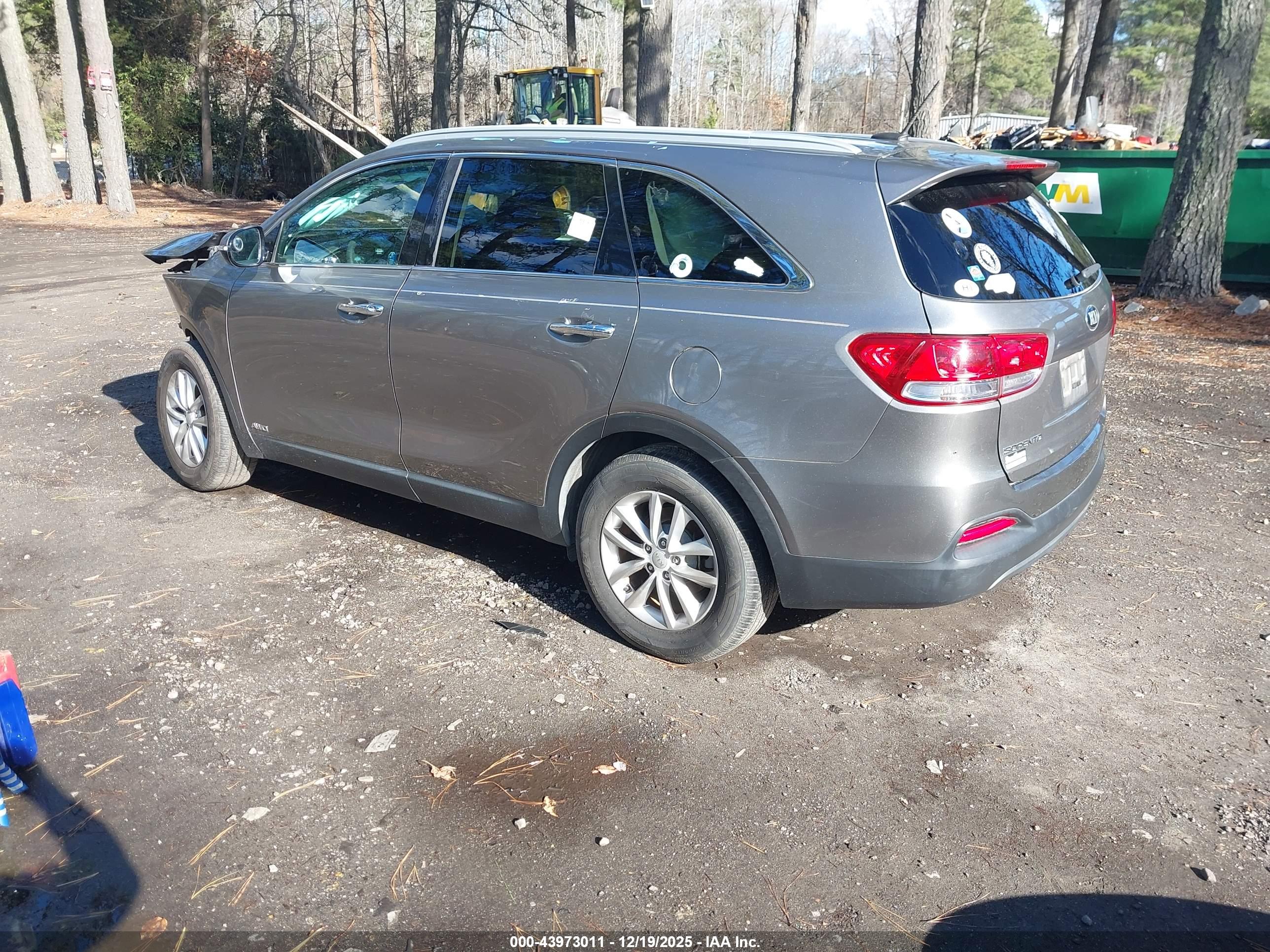 KIA SORENTO image 3