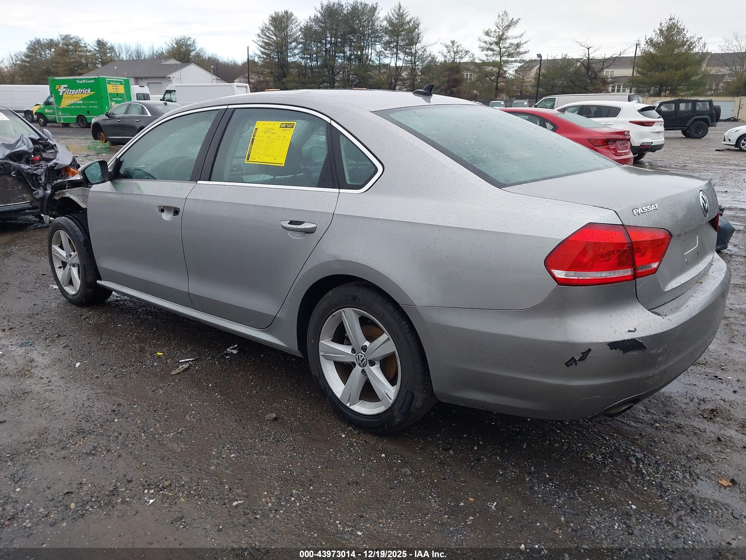 VOLKSWAGEN PASSAT image 3