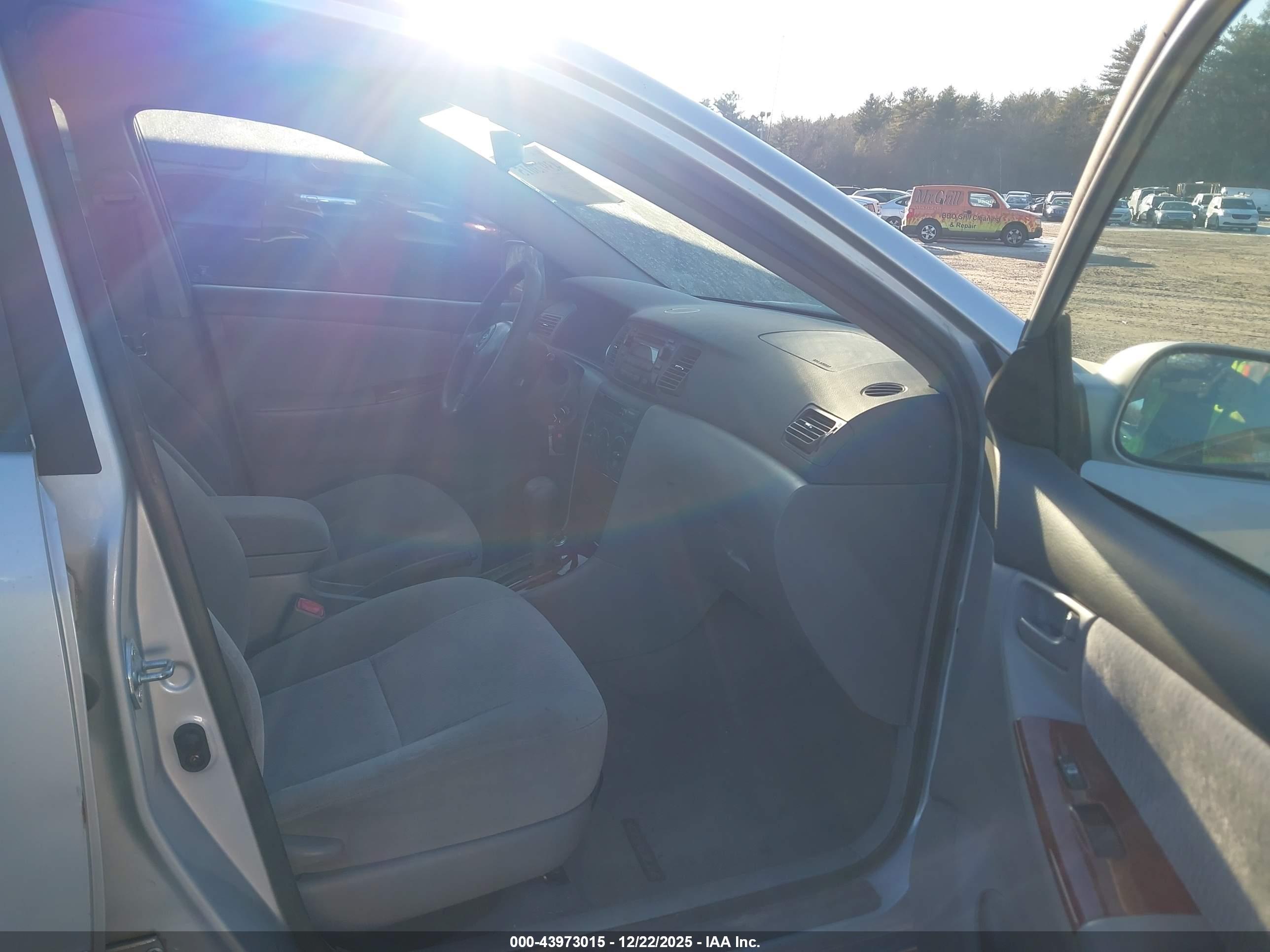 TOYOTA COROLLA image 5
