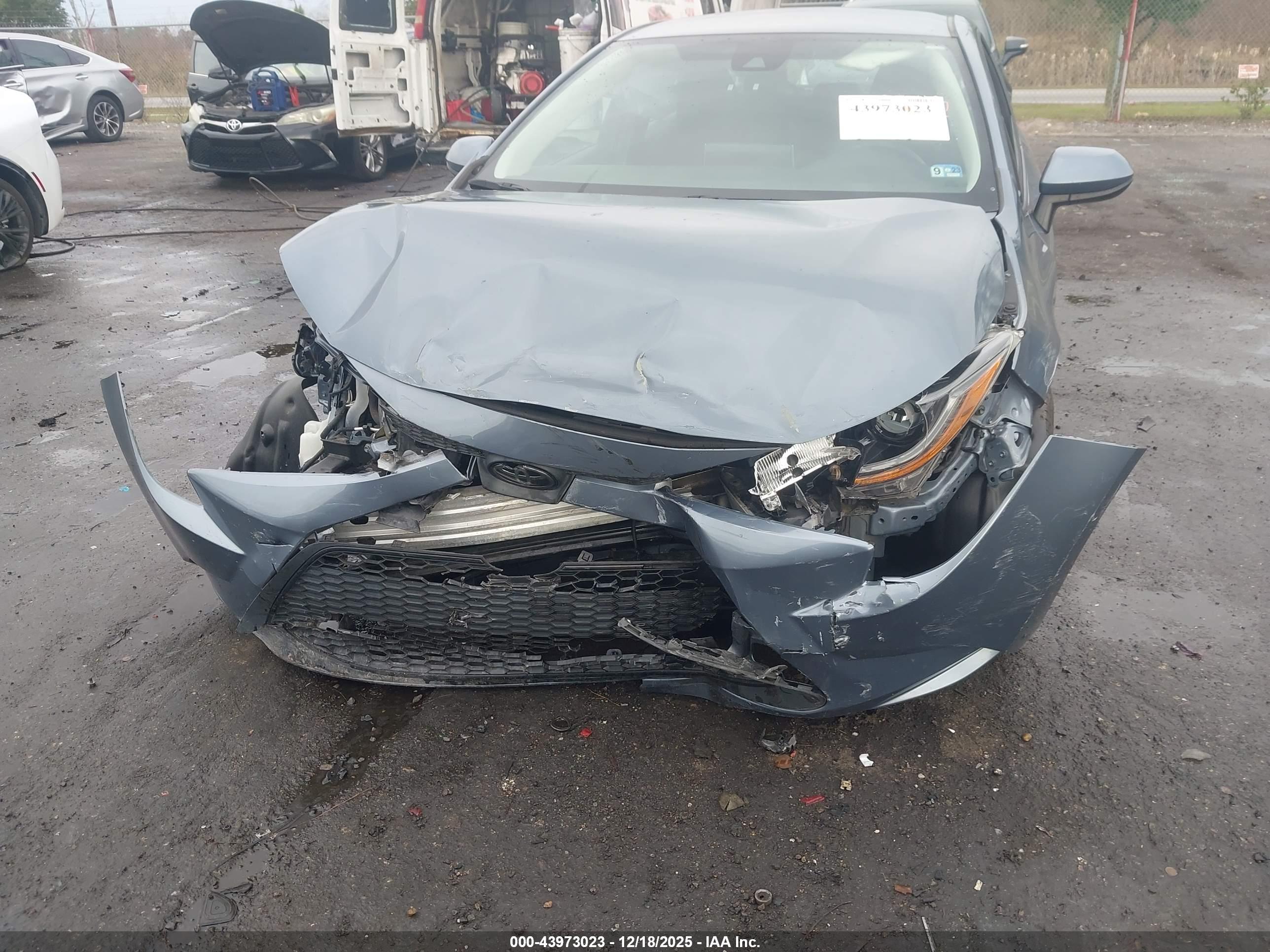 TOYOTA COROLLA image 6