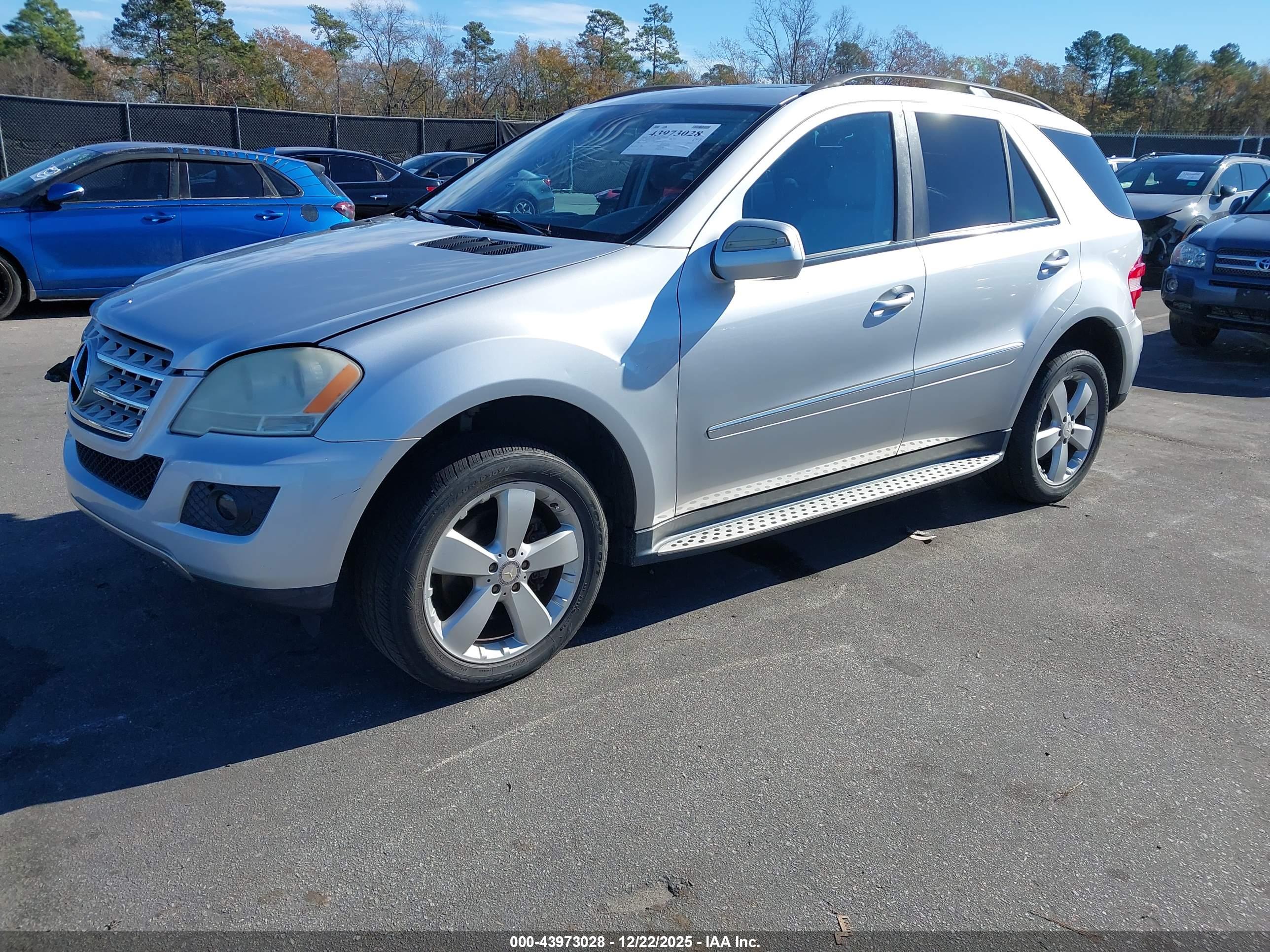 MERCEDES-BENZ ML image 2