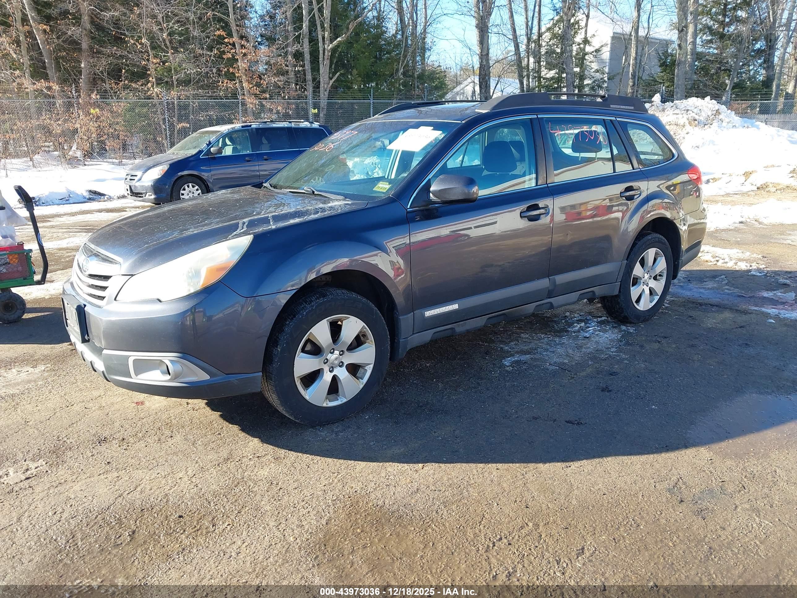 SUBARU OUTBACK image 2