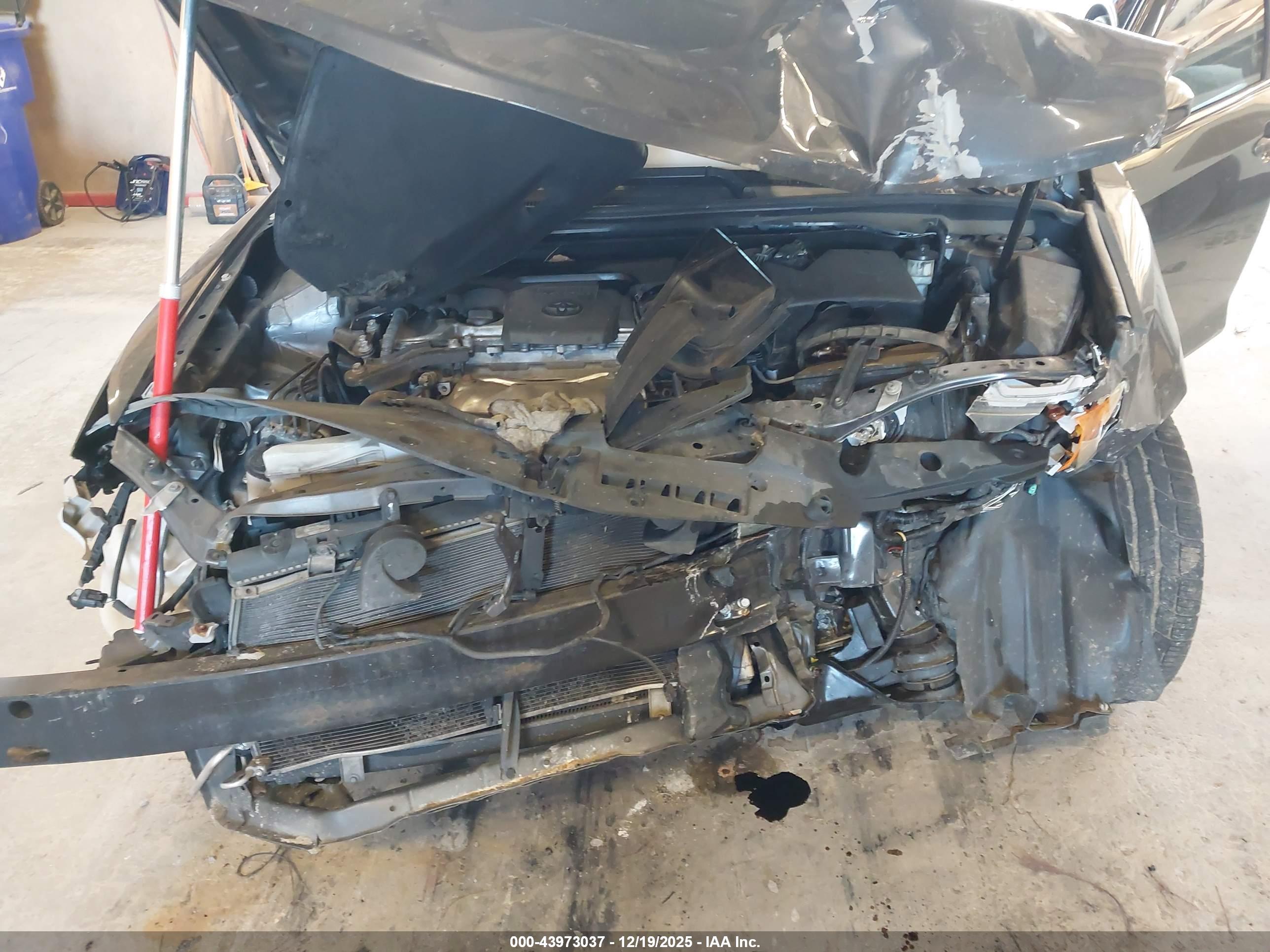 TOYOTA CAMRY image 6
