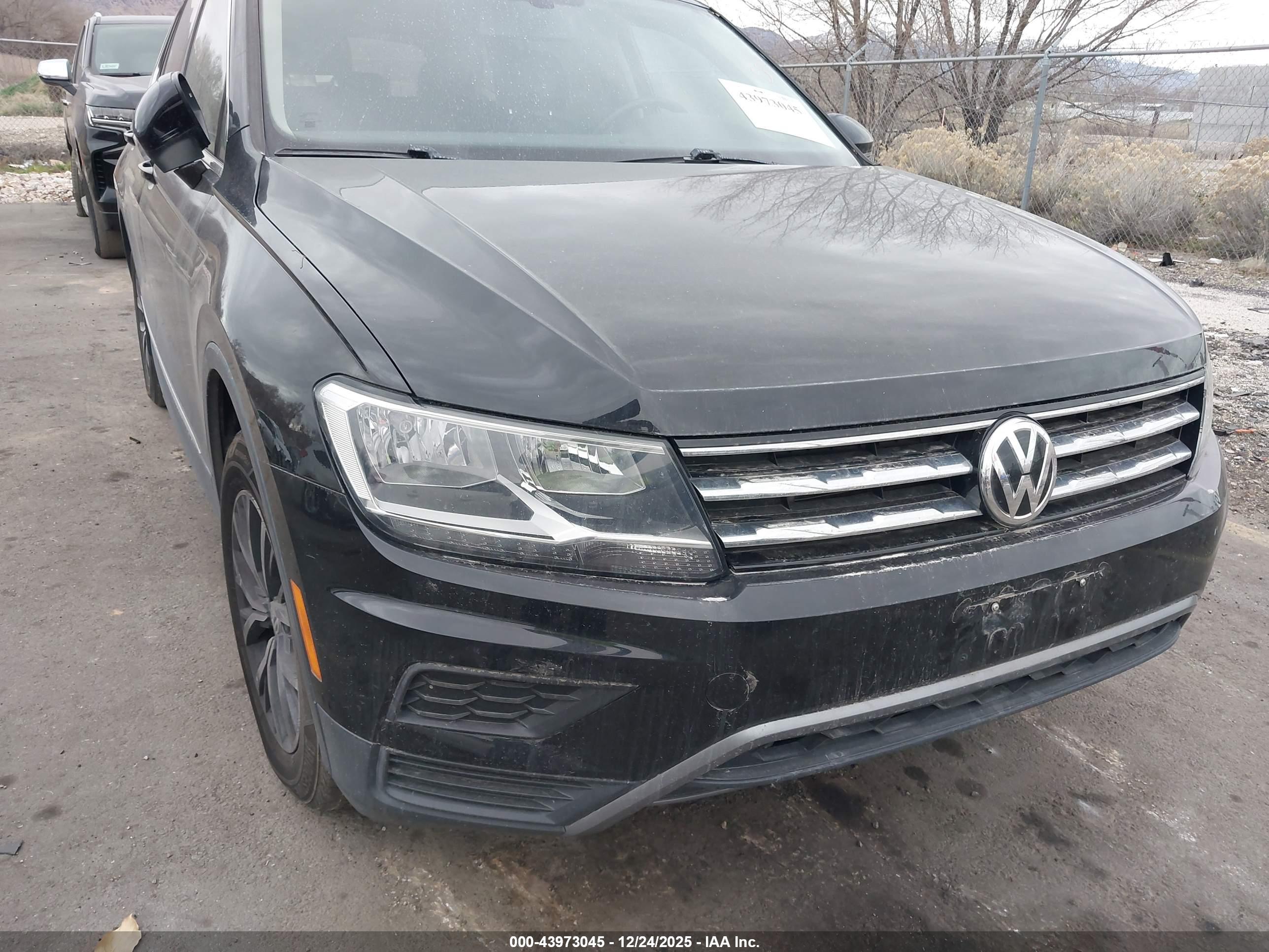 VOLKSWAGEN TIGUAN image 6
