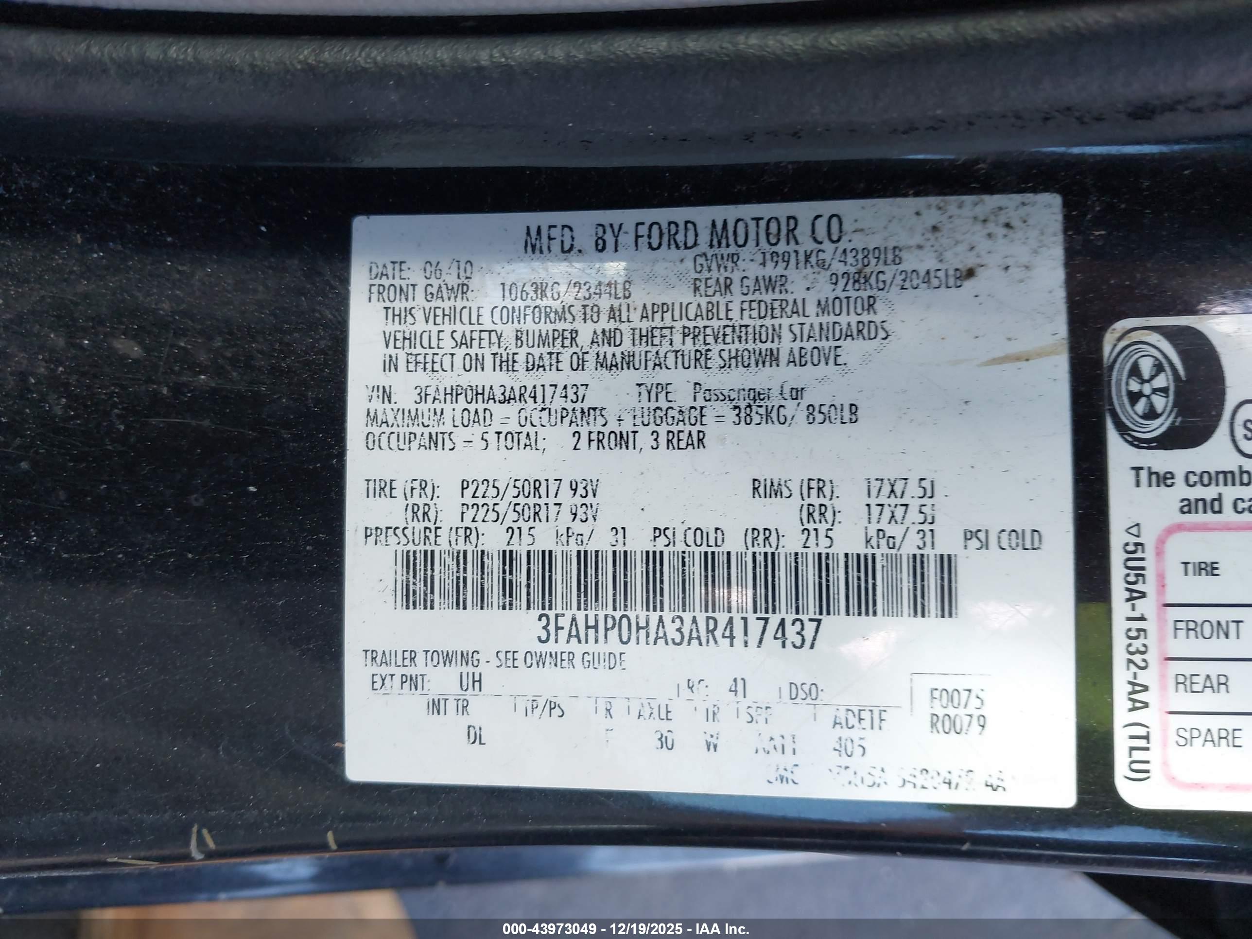 FORD FUSION image 9