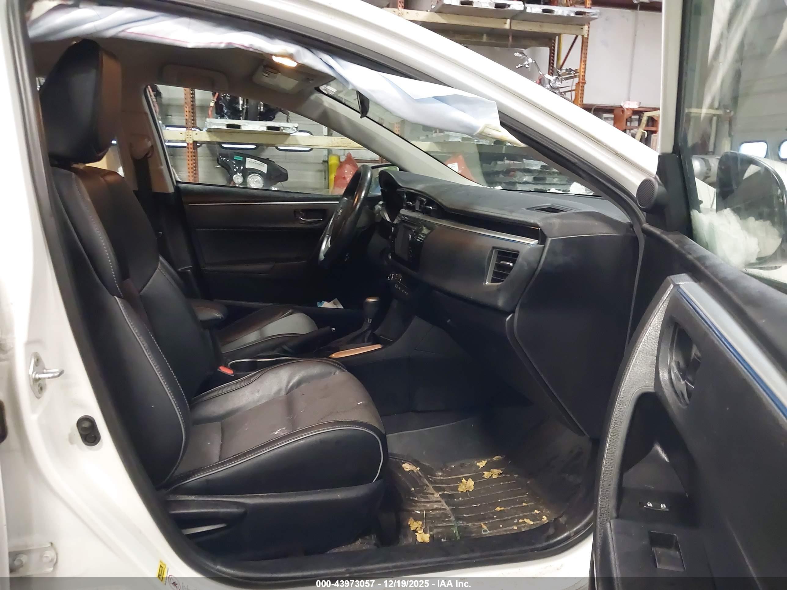 TOYOTA COROLLA image 5