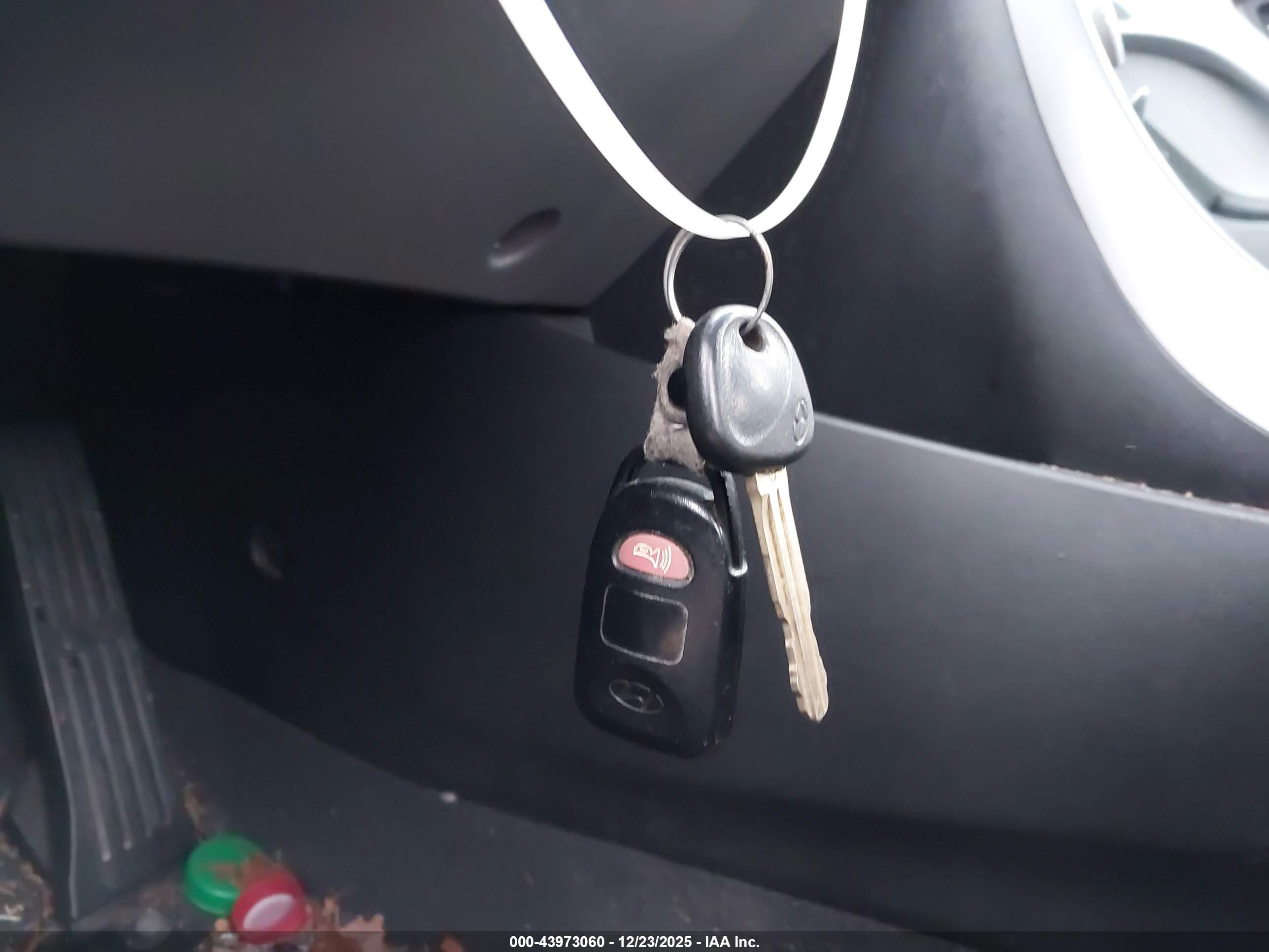 HYUNDAI ELANTRA image 11