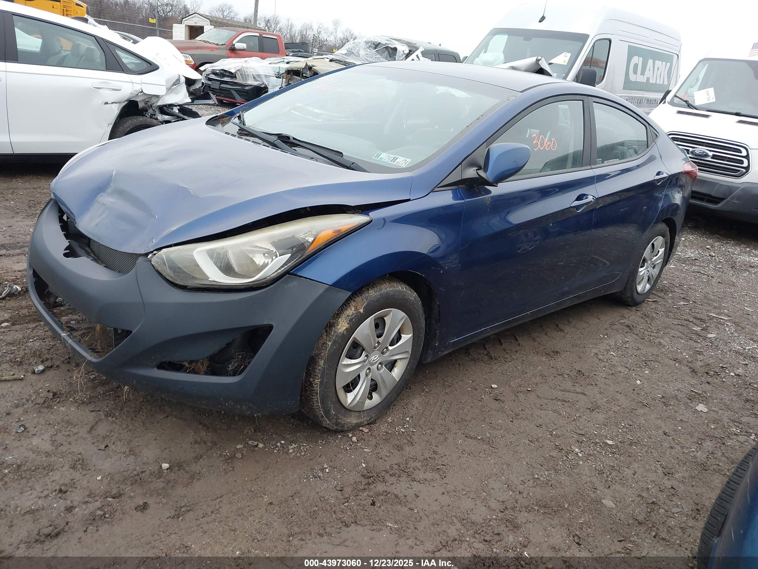 HYUNDAI ELANTRA image 2