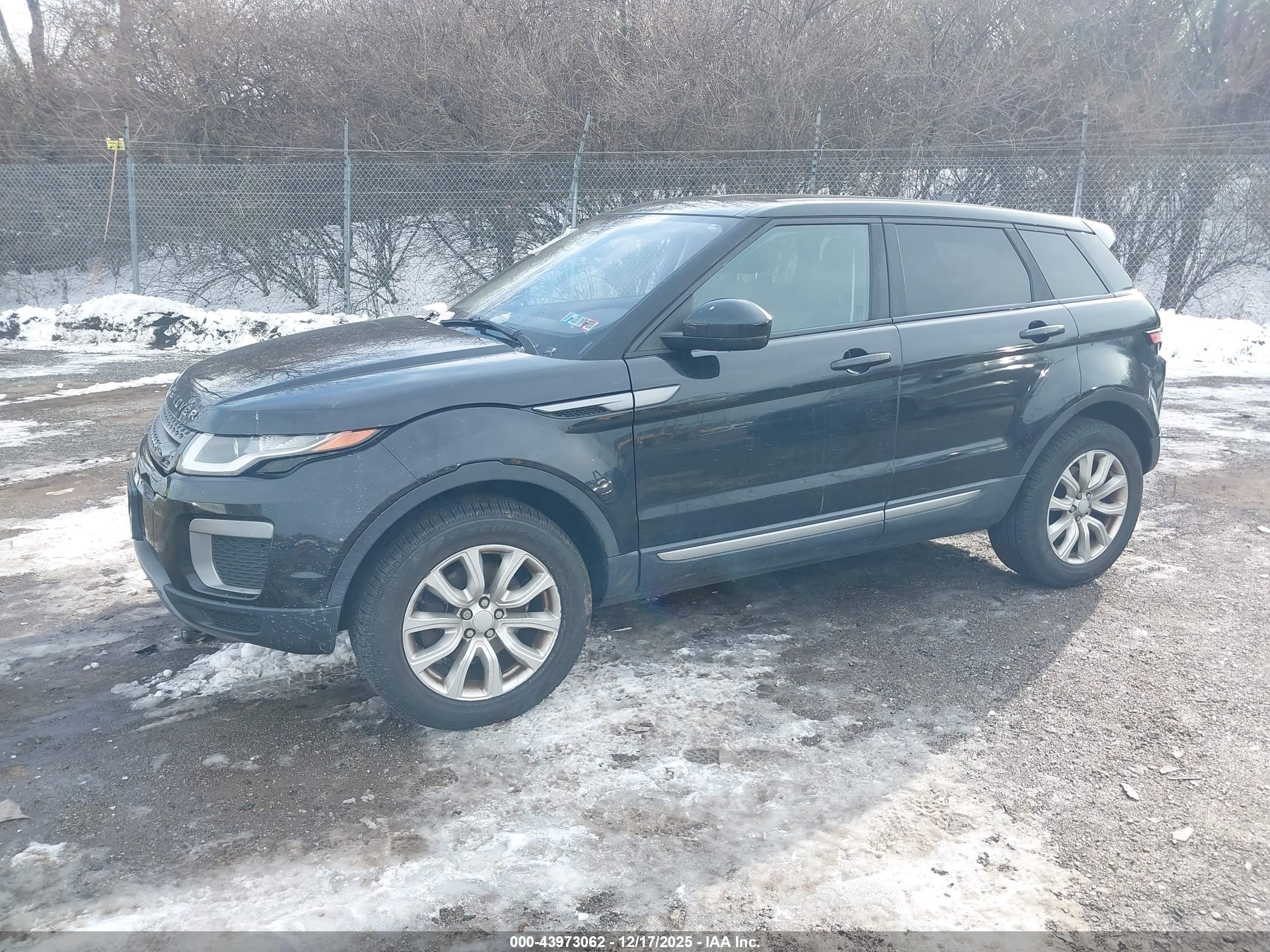 LAND ROVER image 2