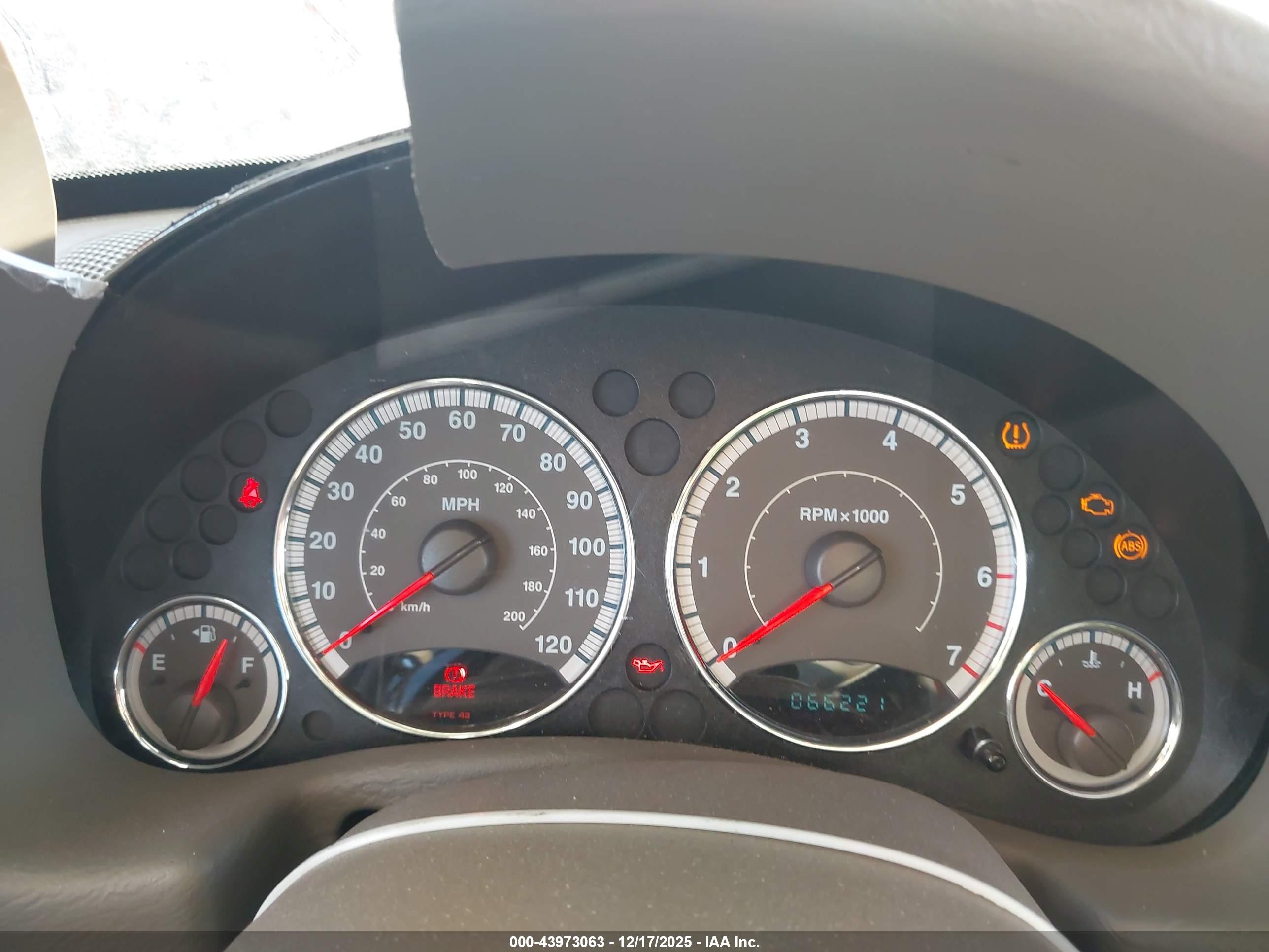 JEEP LIBERTY image 7