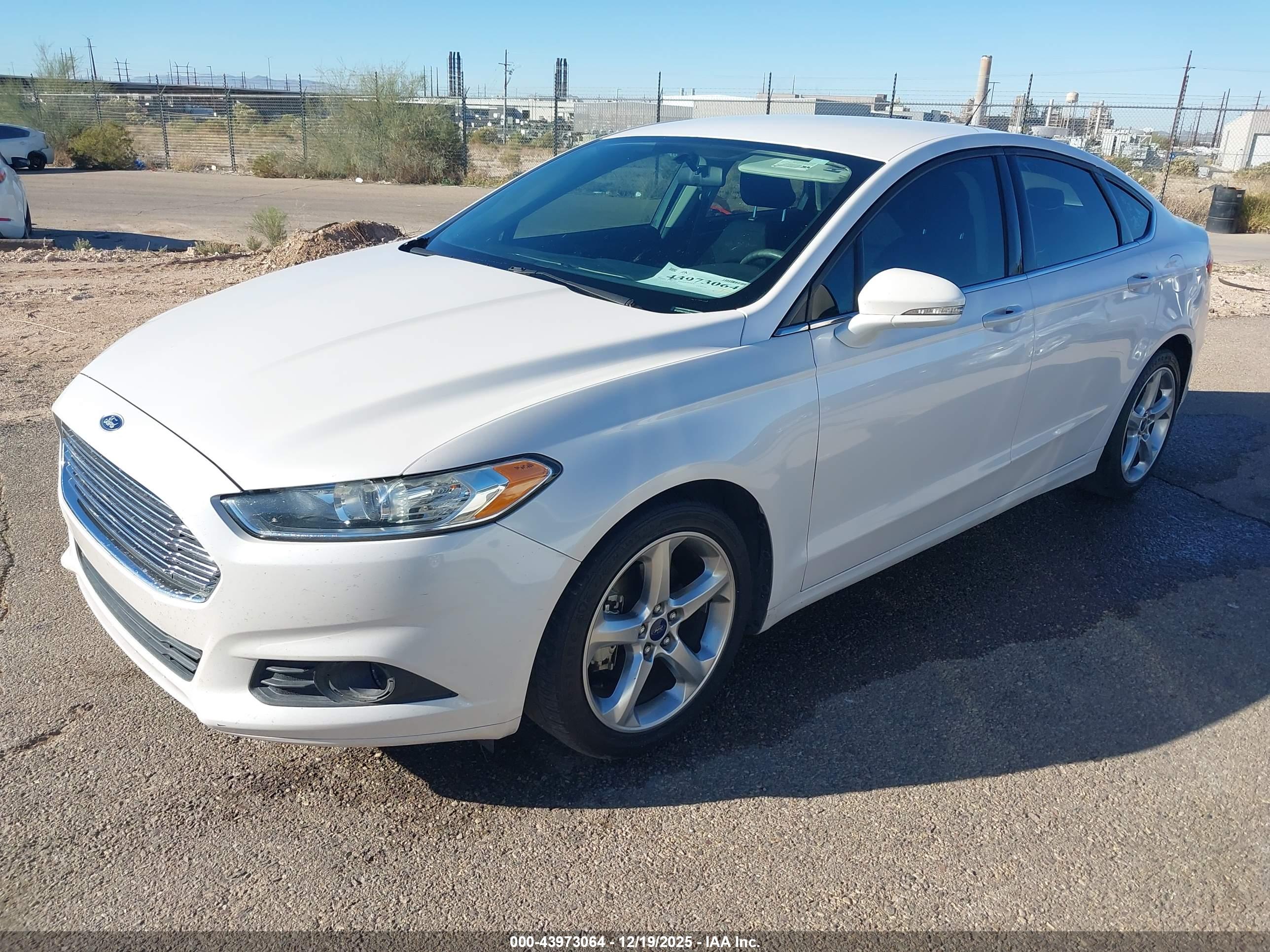 FORD FUSION image 2