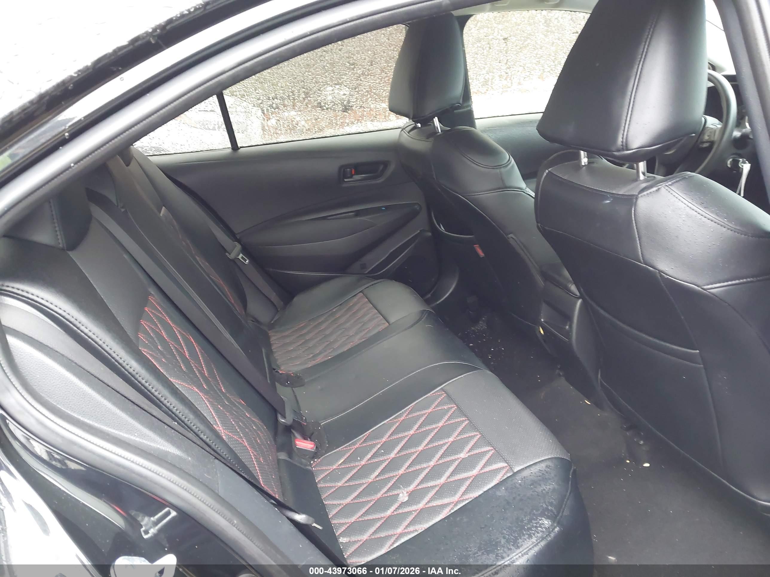 TOYOTA COROLLA image 8