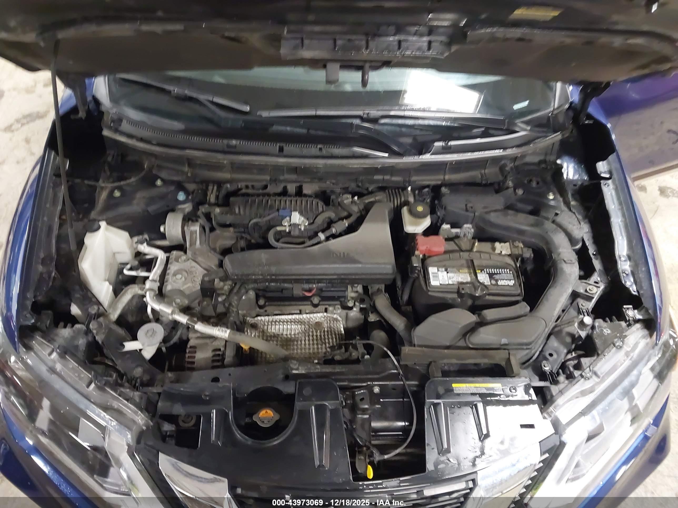 NISSAN ROGUE image 10