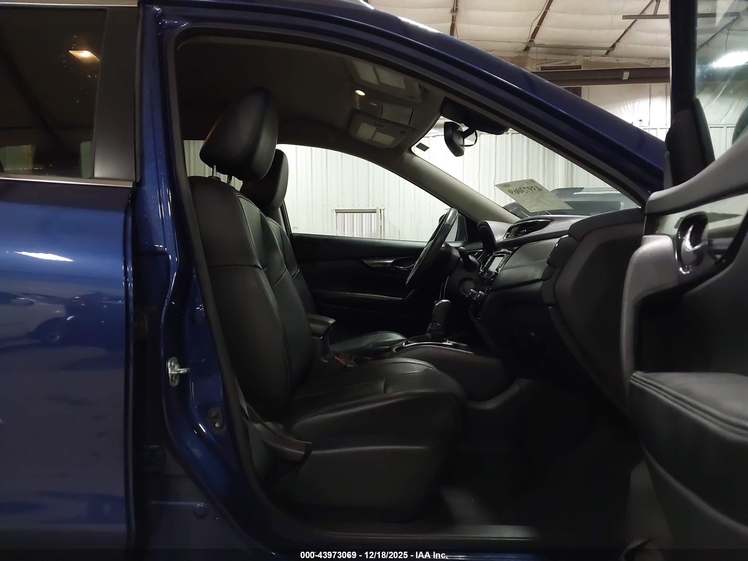 NISSAN ROGUE image 5