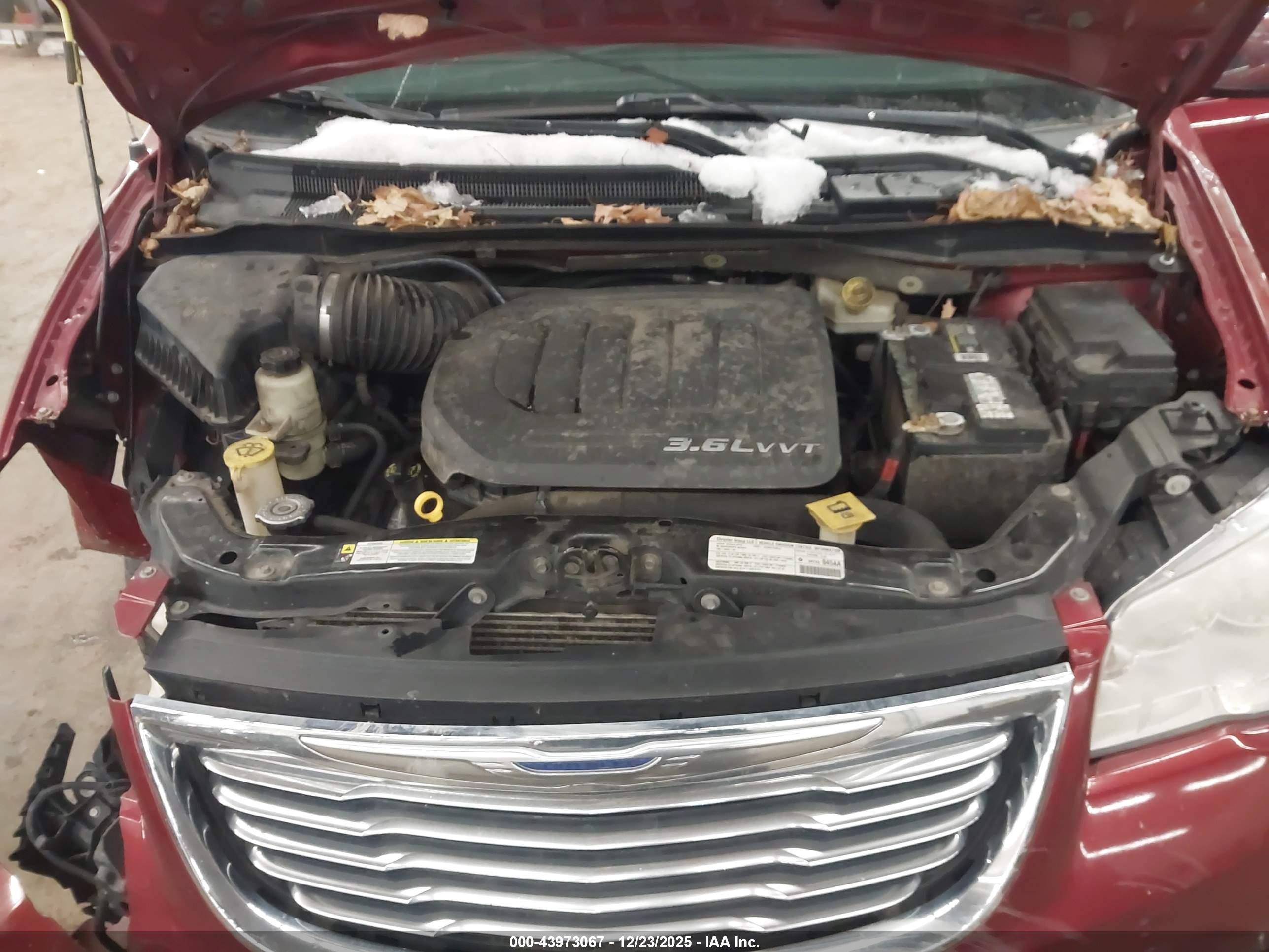CHRYSLER TOWN image 10