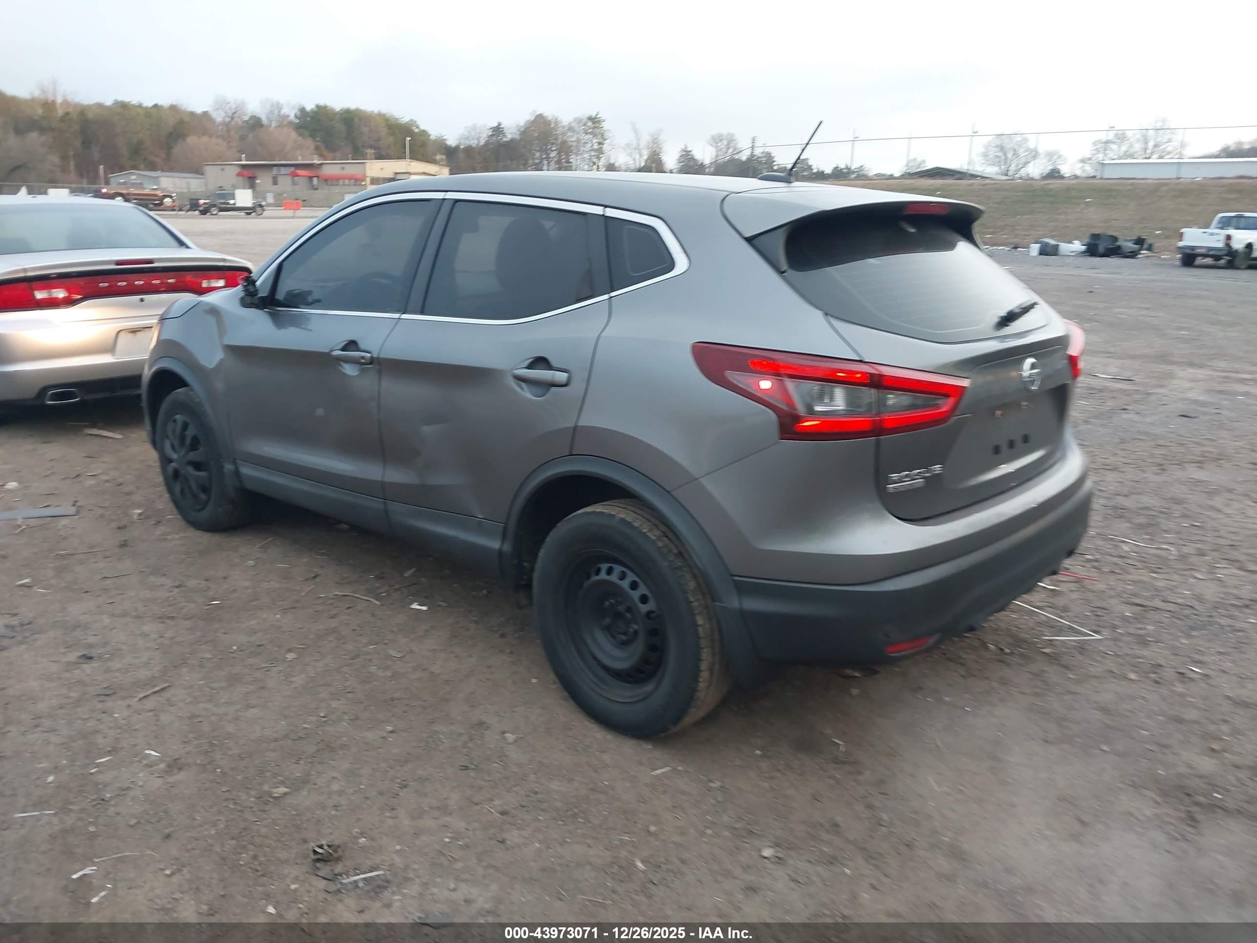 NISSAN ROGUE image 3