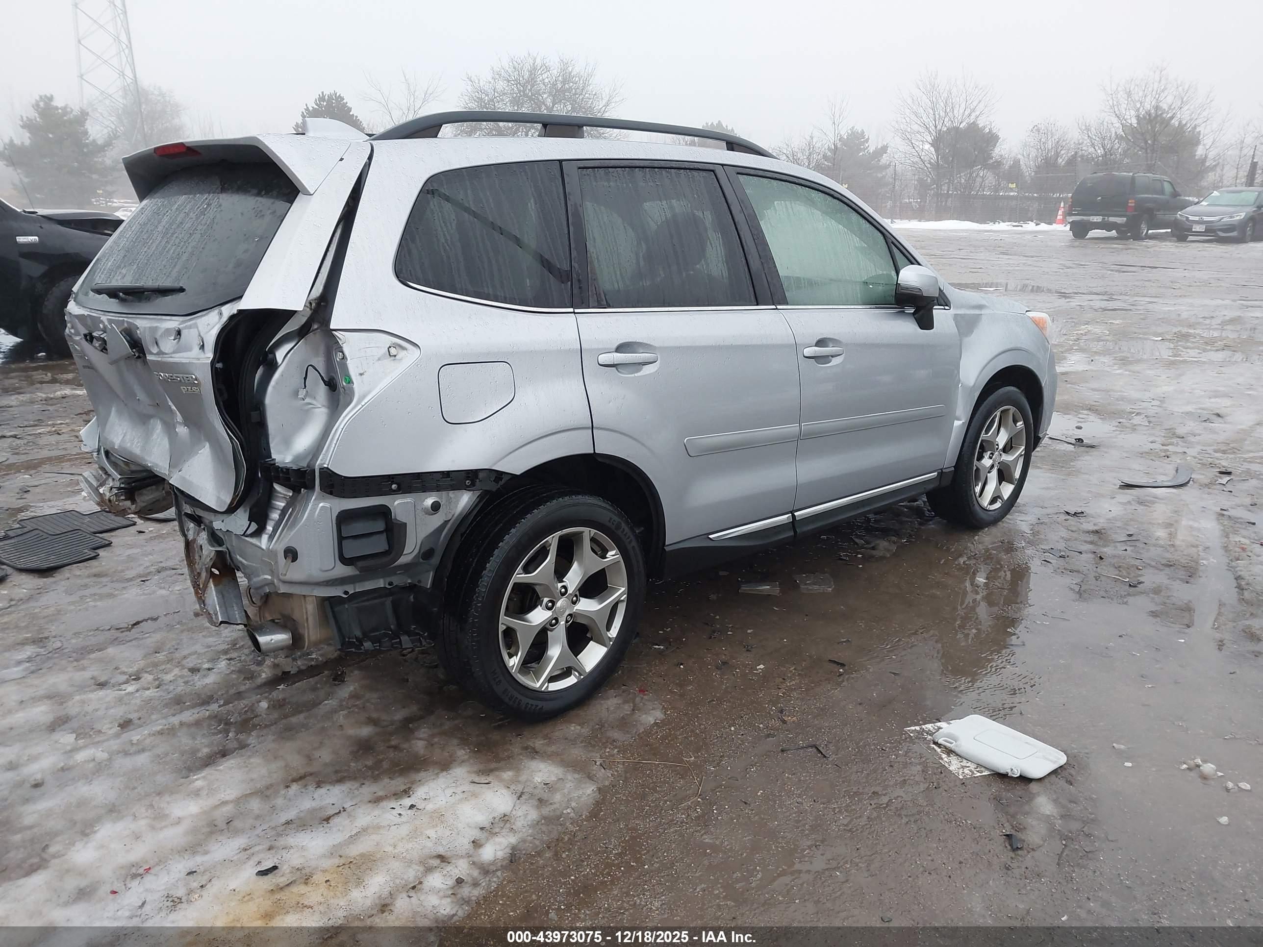 SUBARU FORESTER image 4