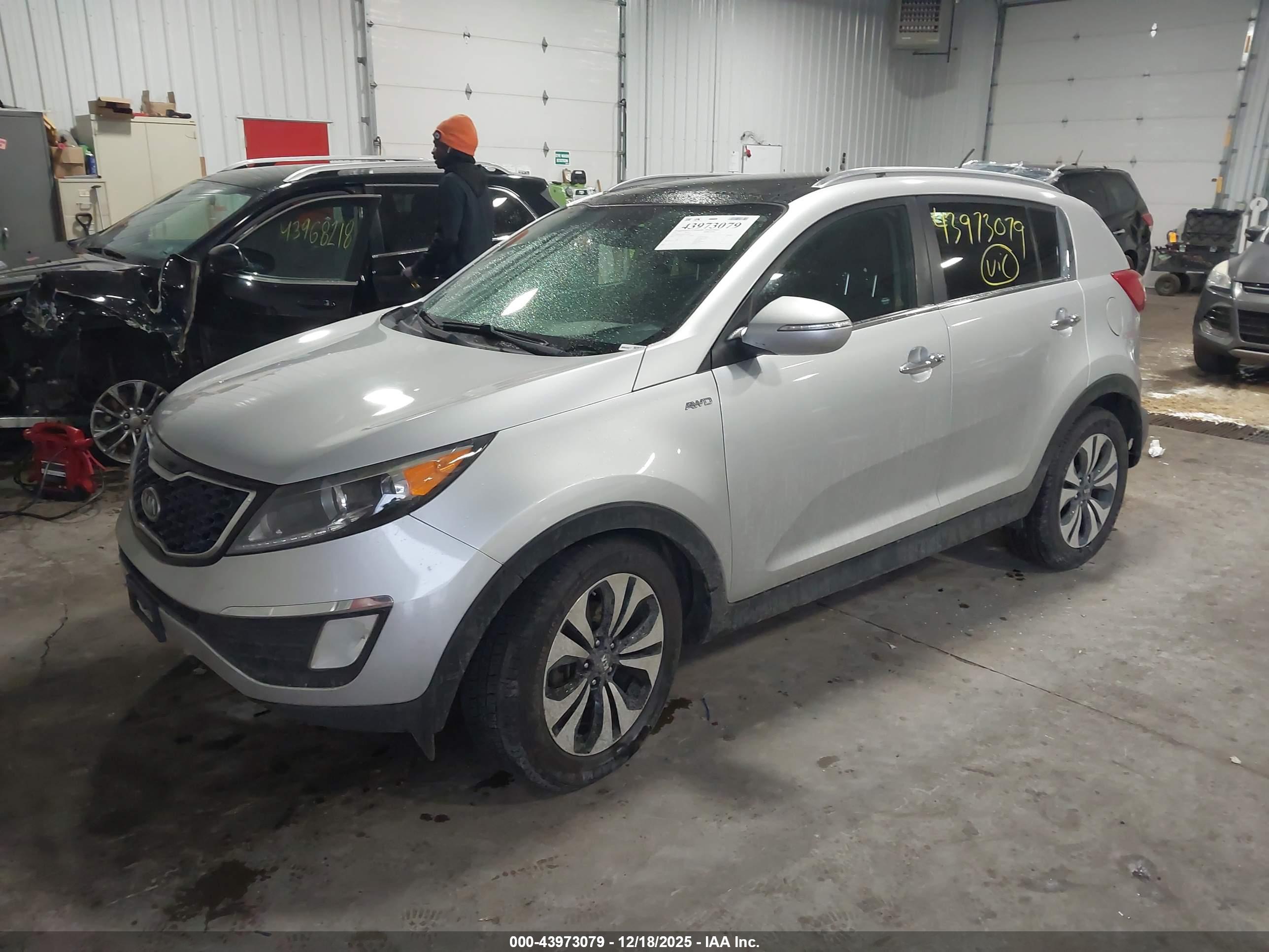 KIA SPORTAGE image 2