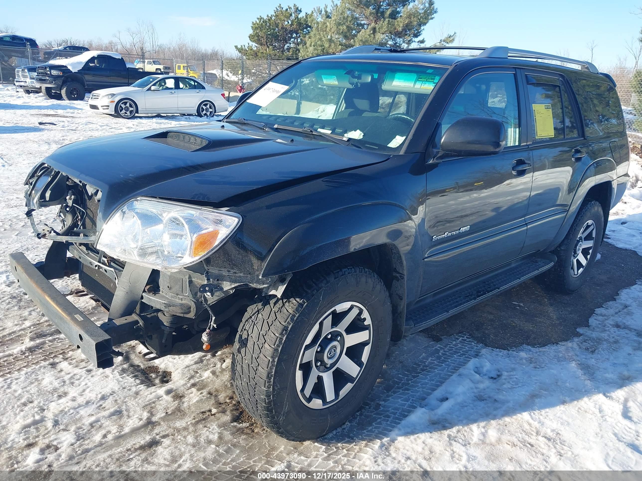 TOYOTA 4RUNNER image 2