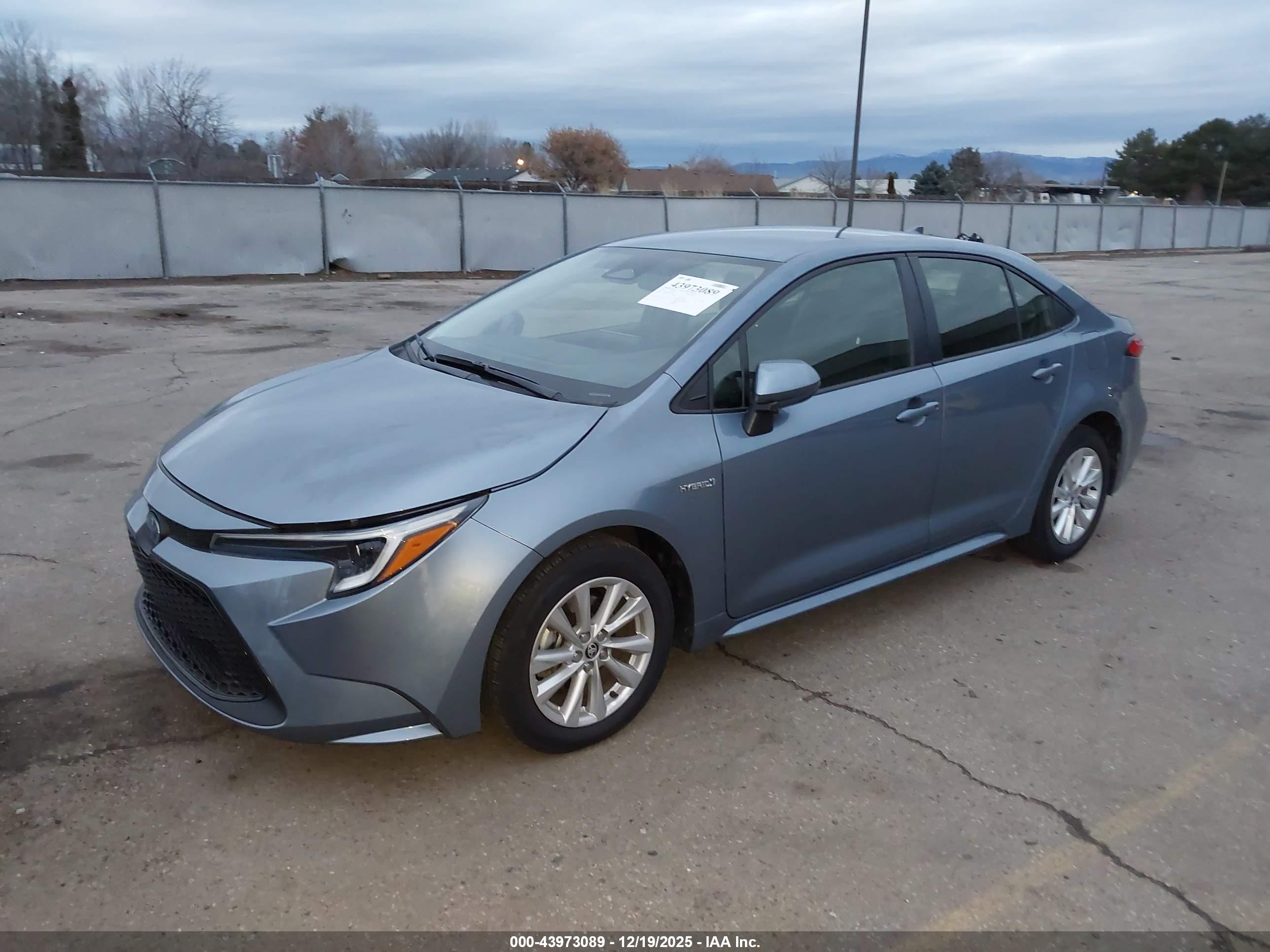 TOYOTA COROLLA image 2
