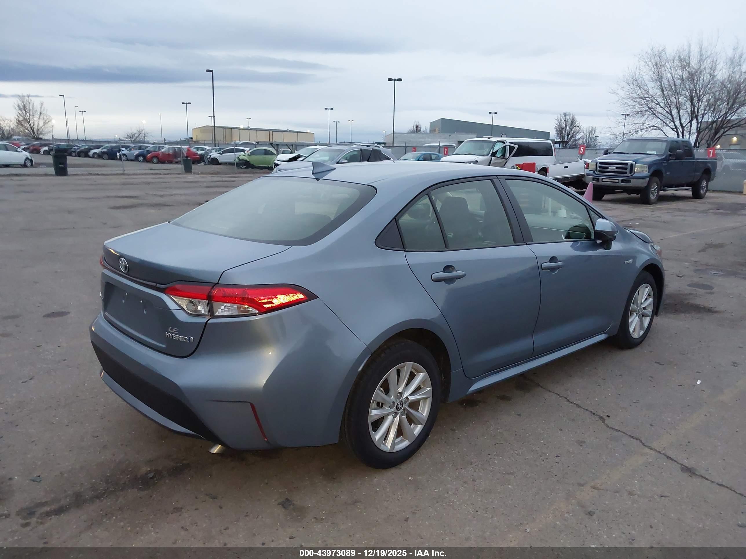 TOYOTA COROLLA image 4