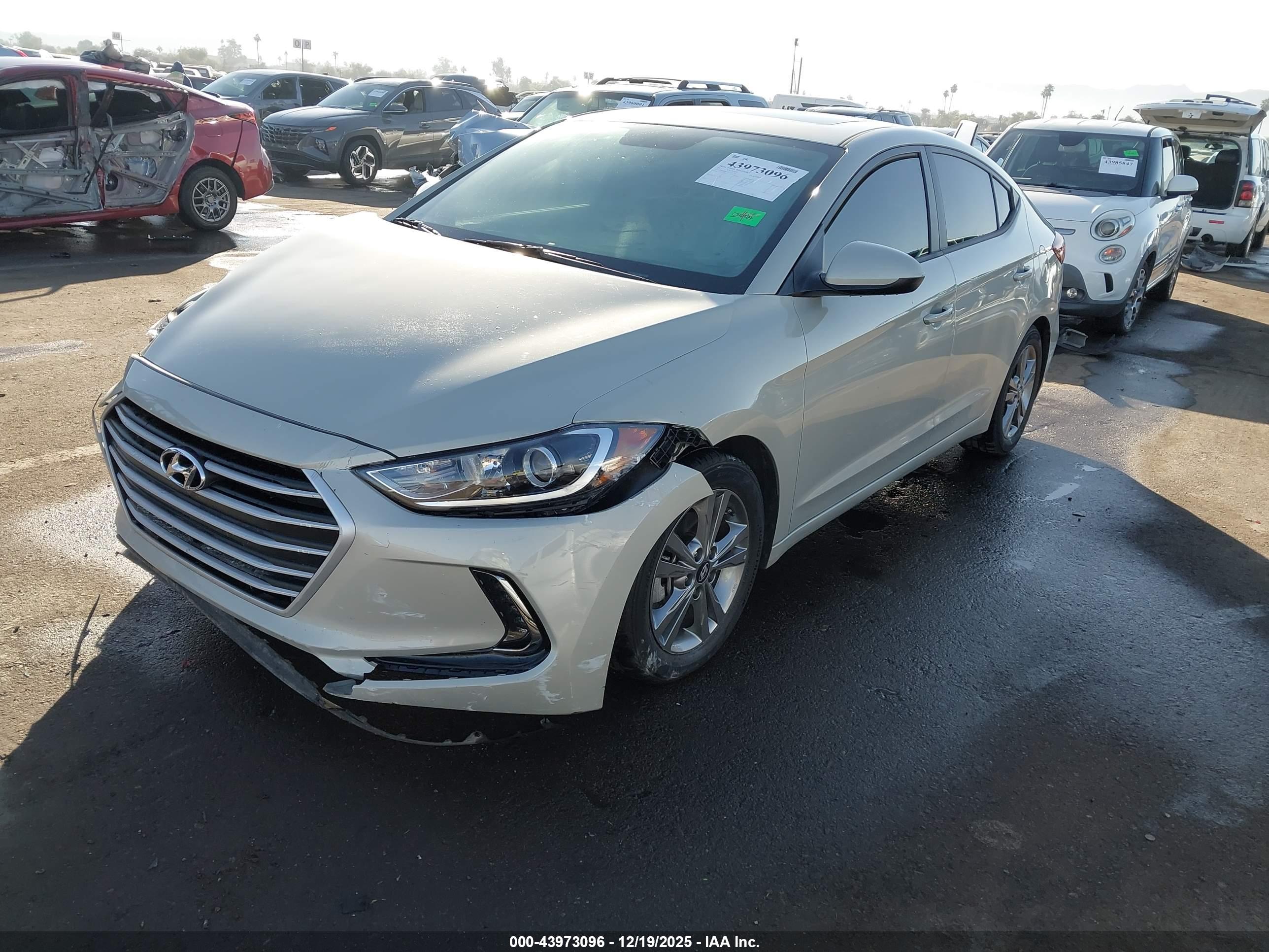 HYUNDAI ELANTRA image 2
