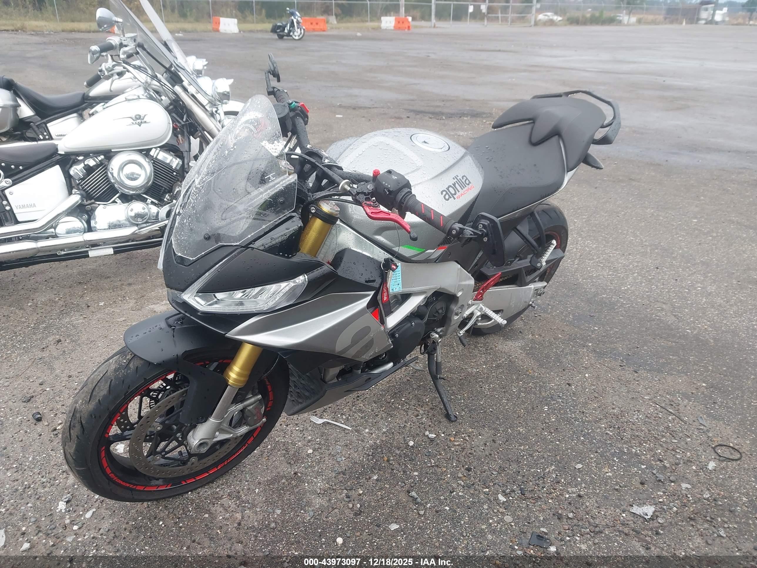 APRILIA TUONO image 2