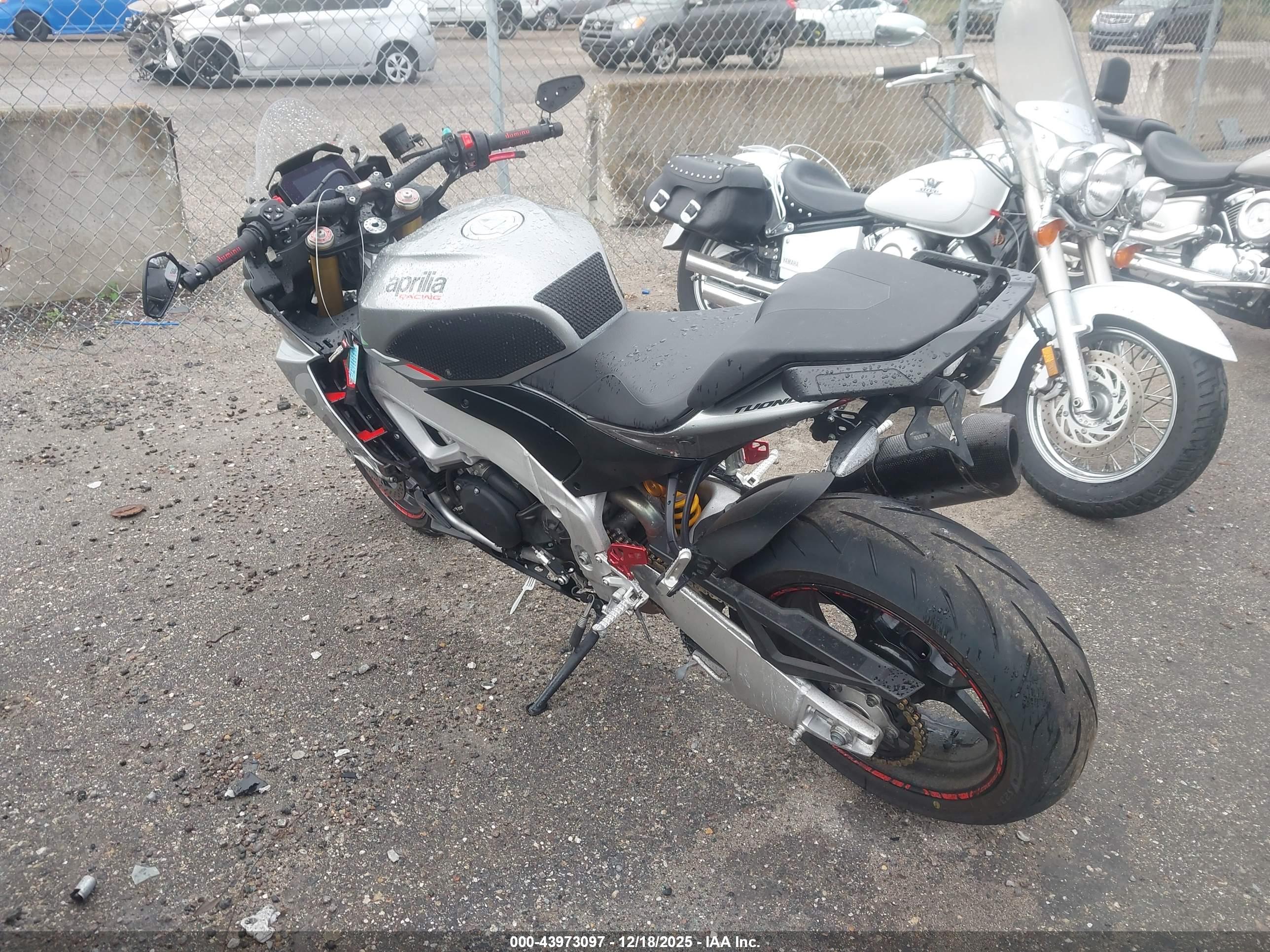 APRILIA TUONO image 3