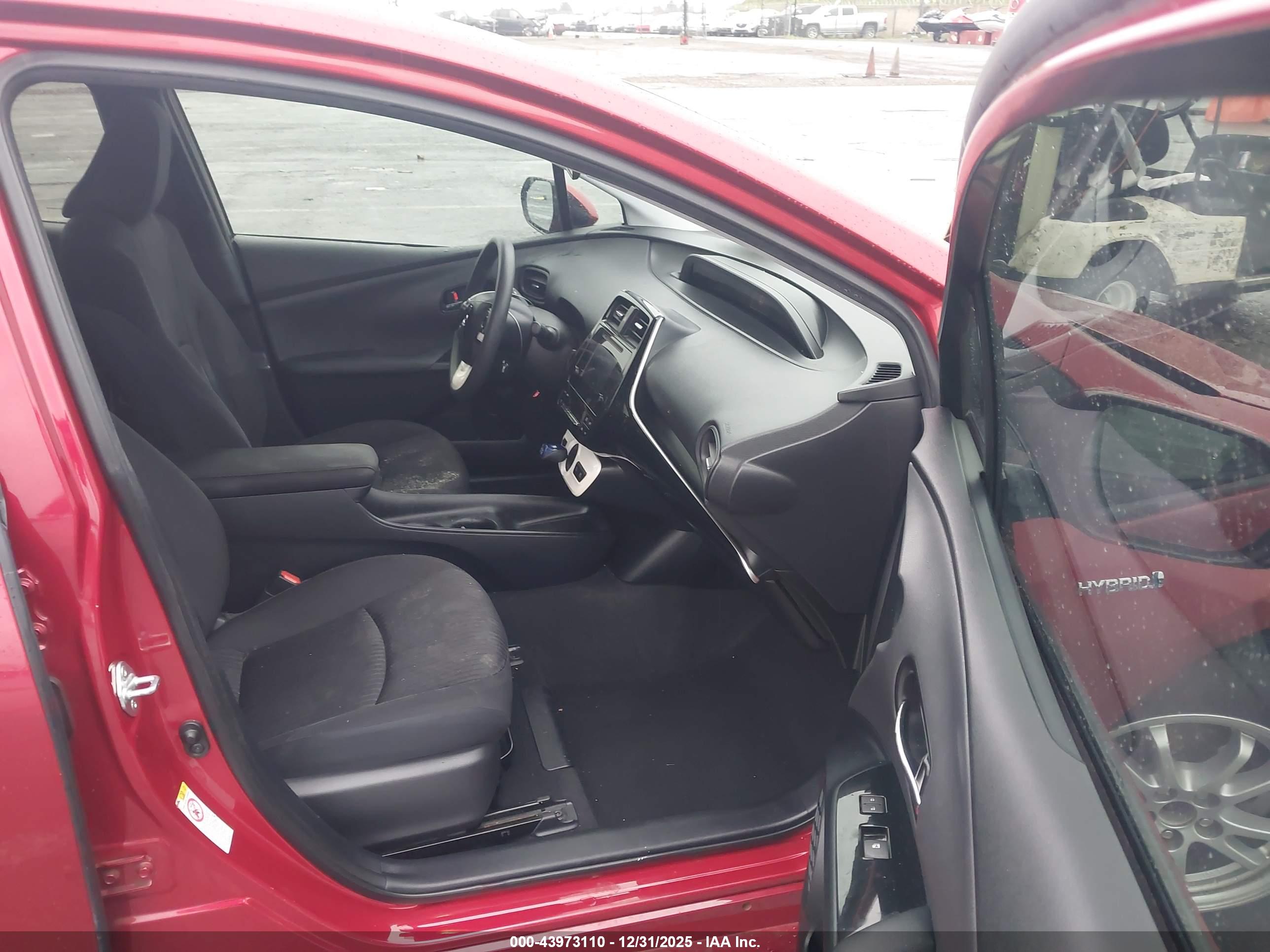 TOYOTA PRIUS image 5