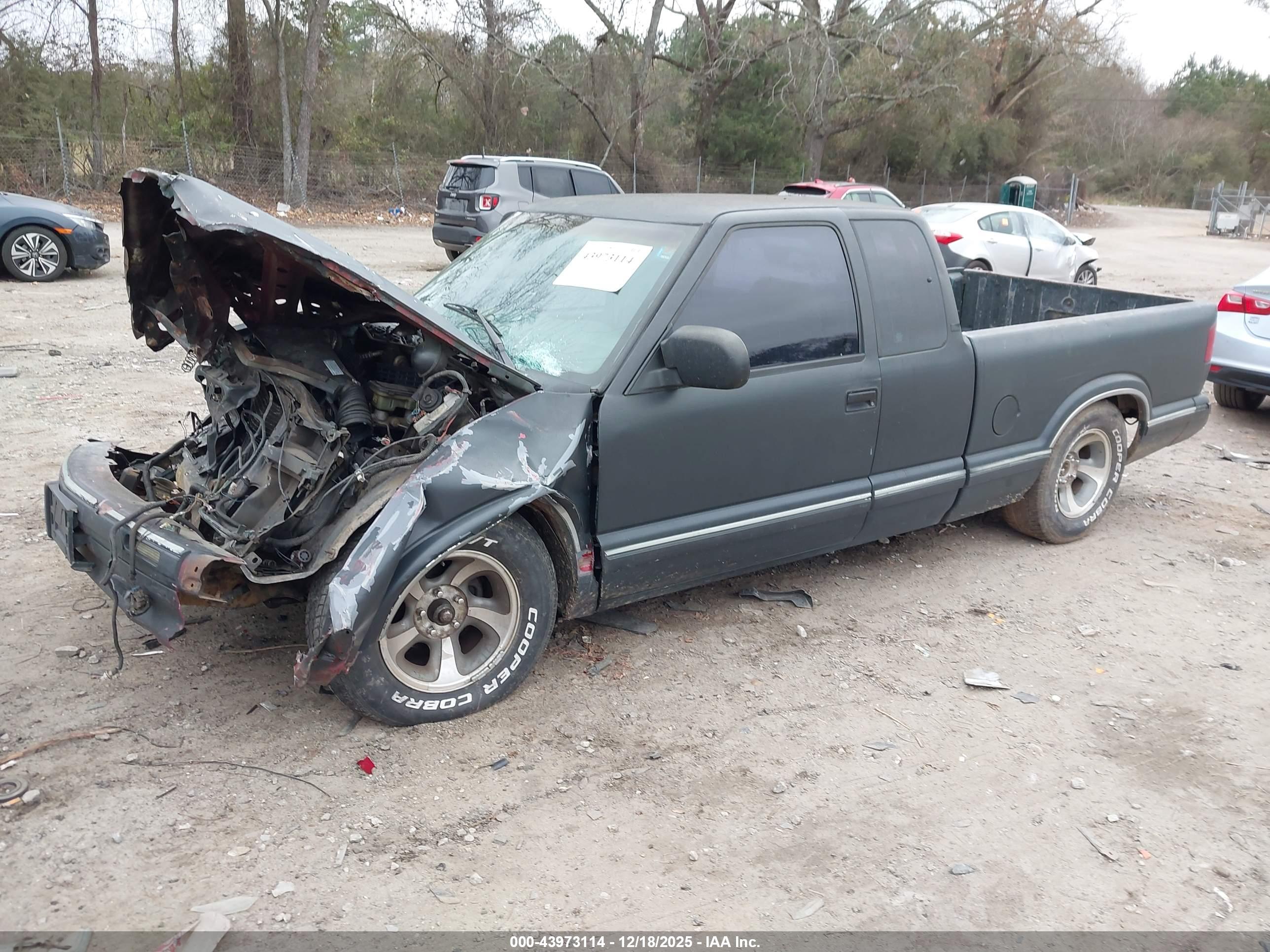 CHEVROLET S image 2