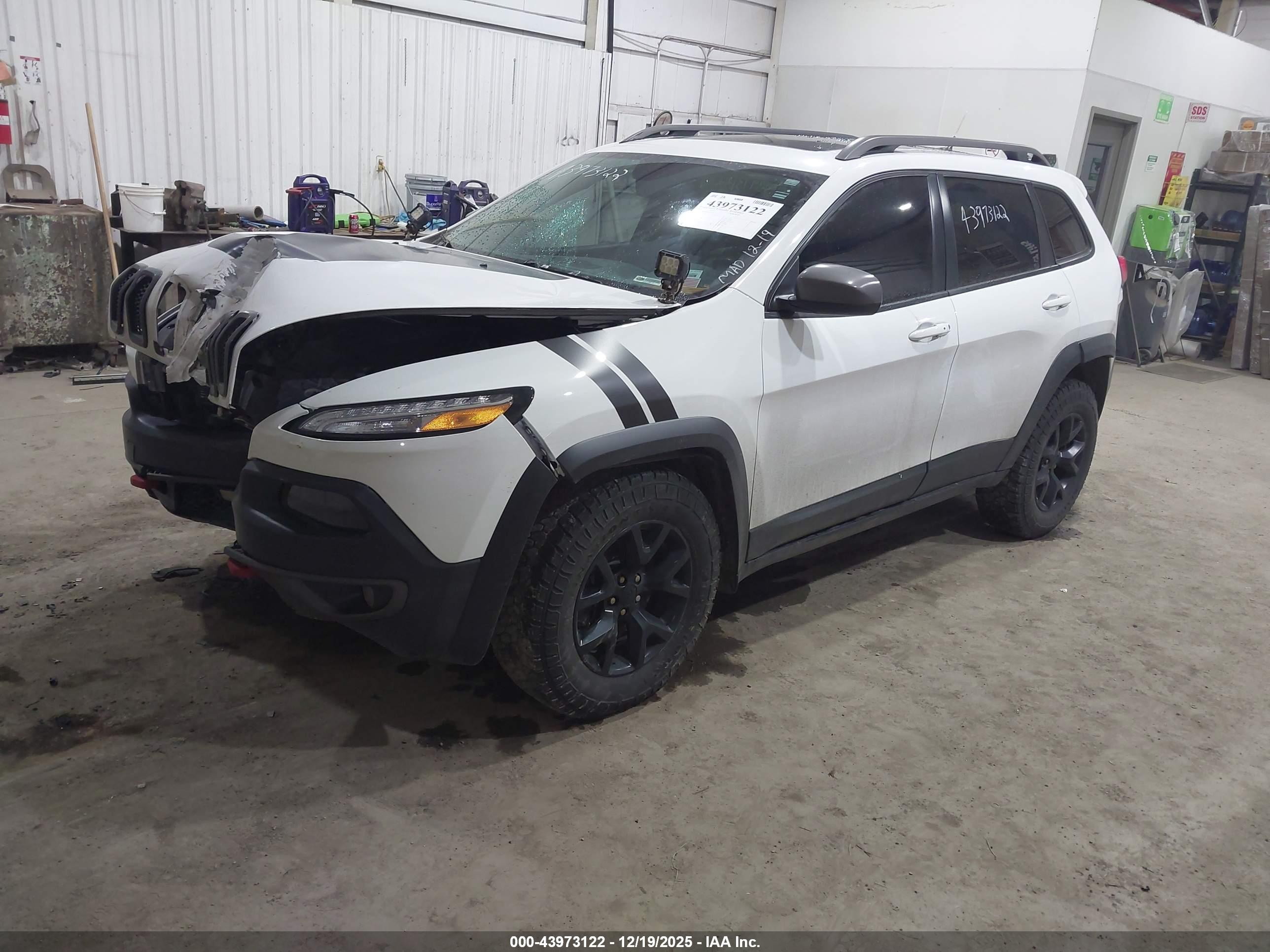 JEEP CHEROKEE image 2