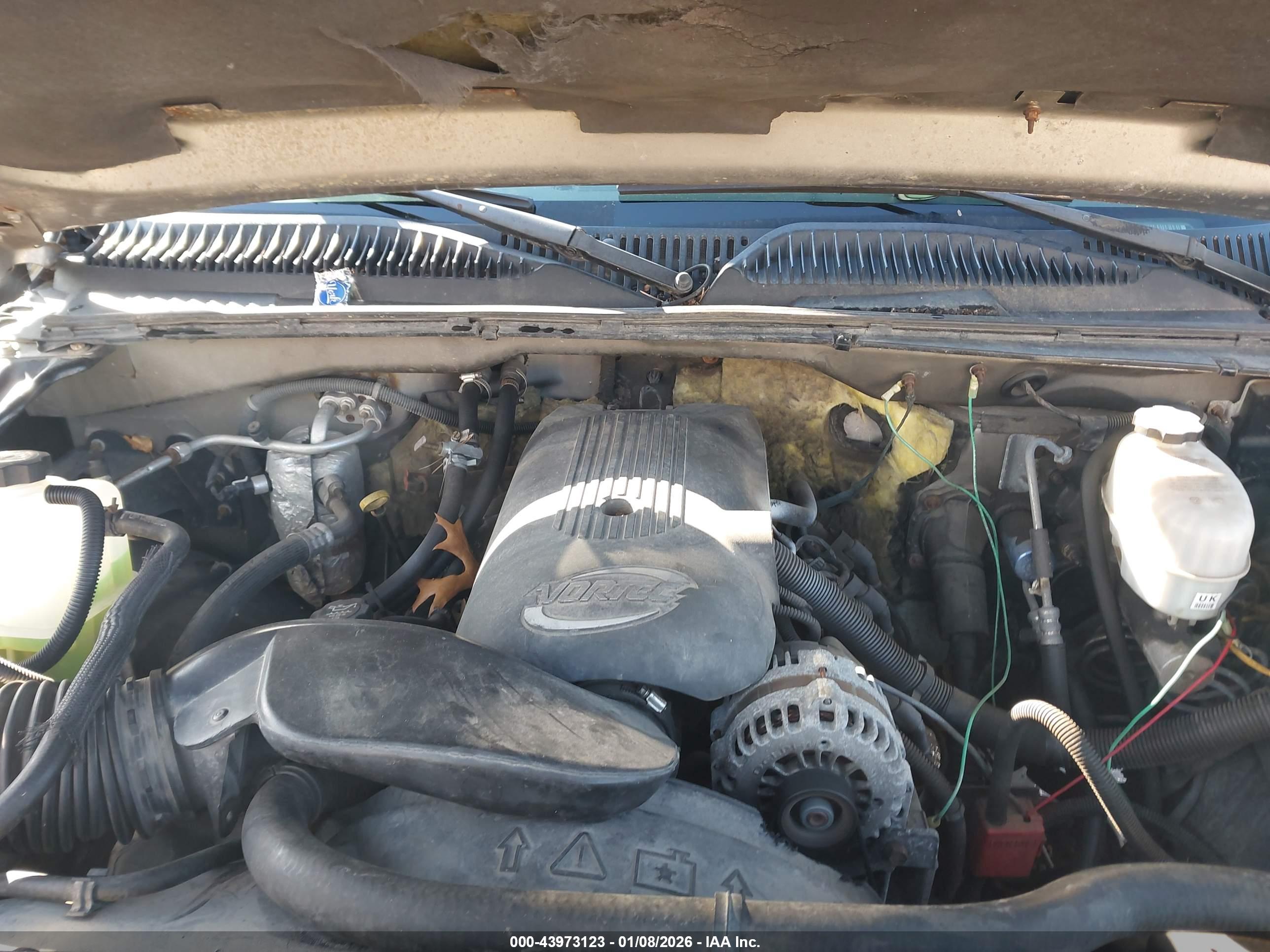CHEVROLET SILVERADO image 10