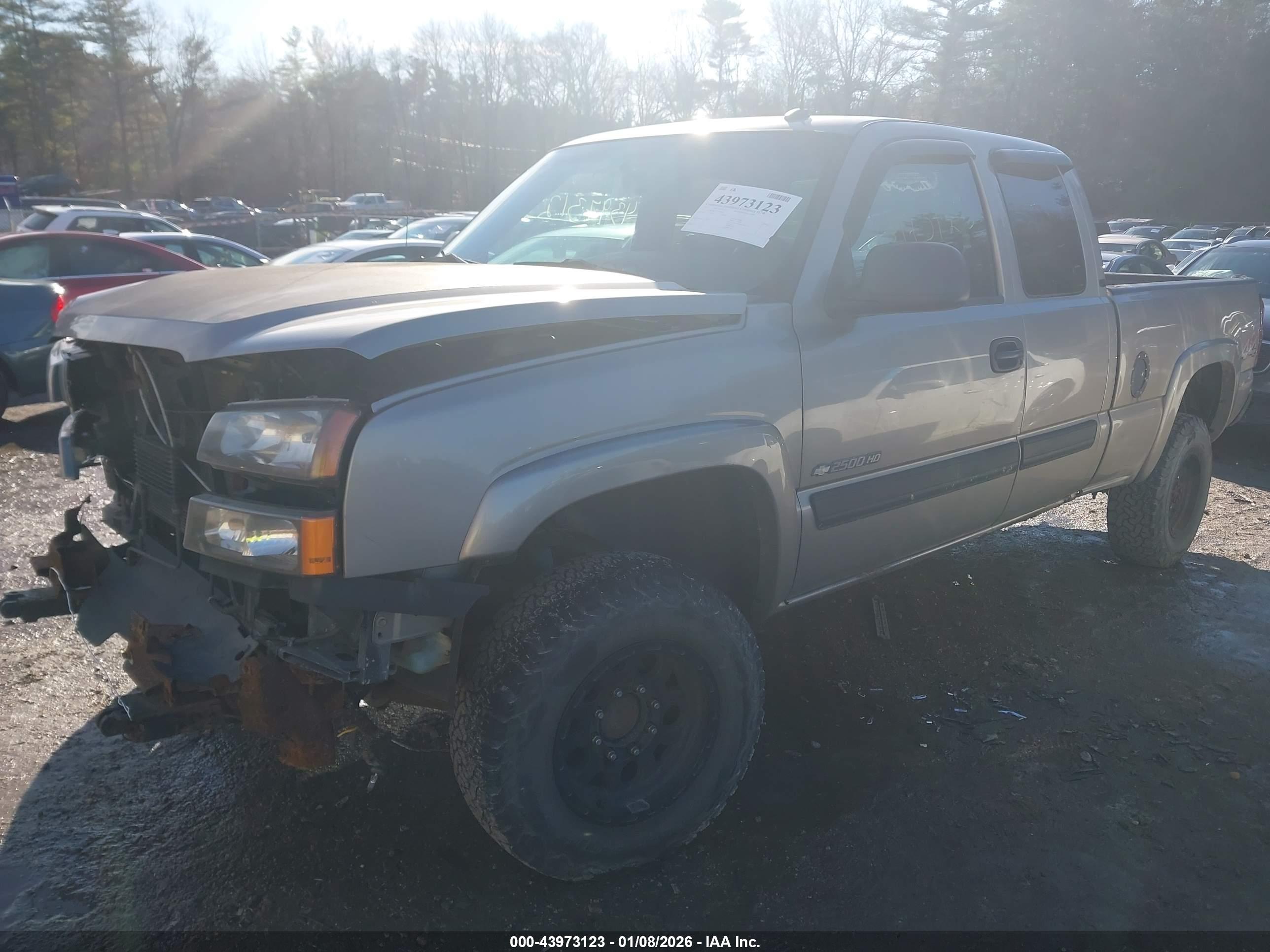 CHEVROLET SILVERADO image 2