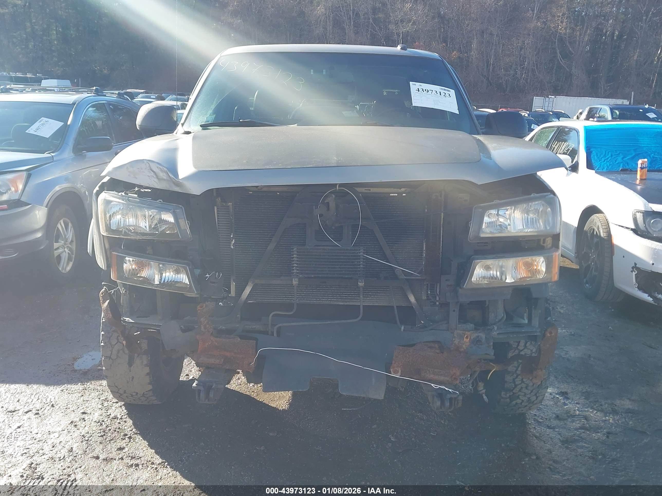 CHEVROLET SILVERADO image 6