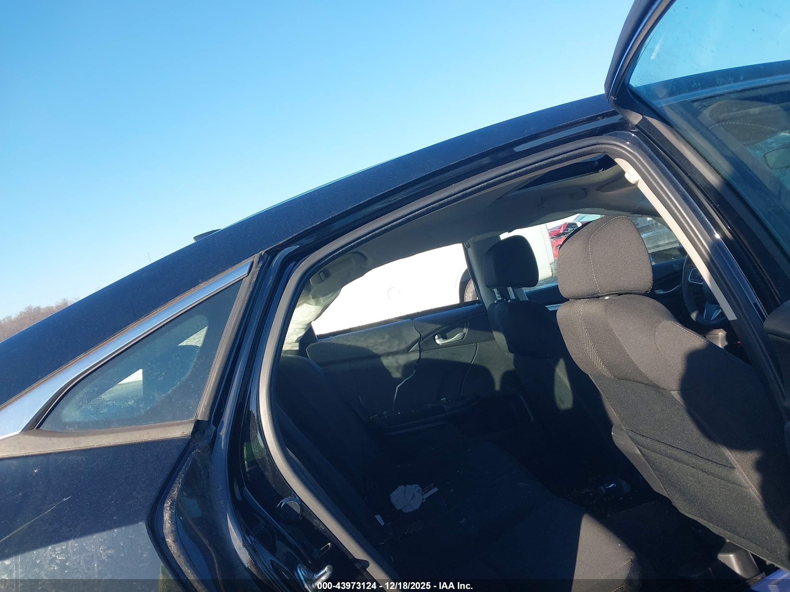 HONDA CIVIC image 8